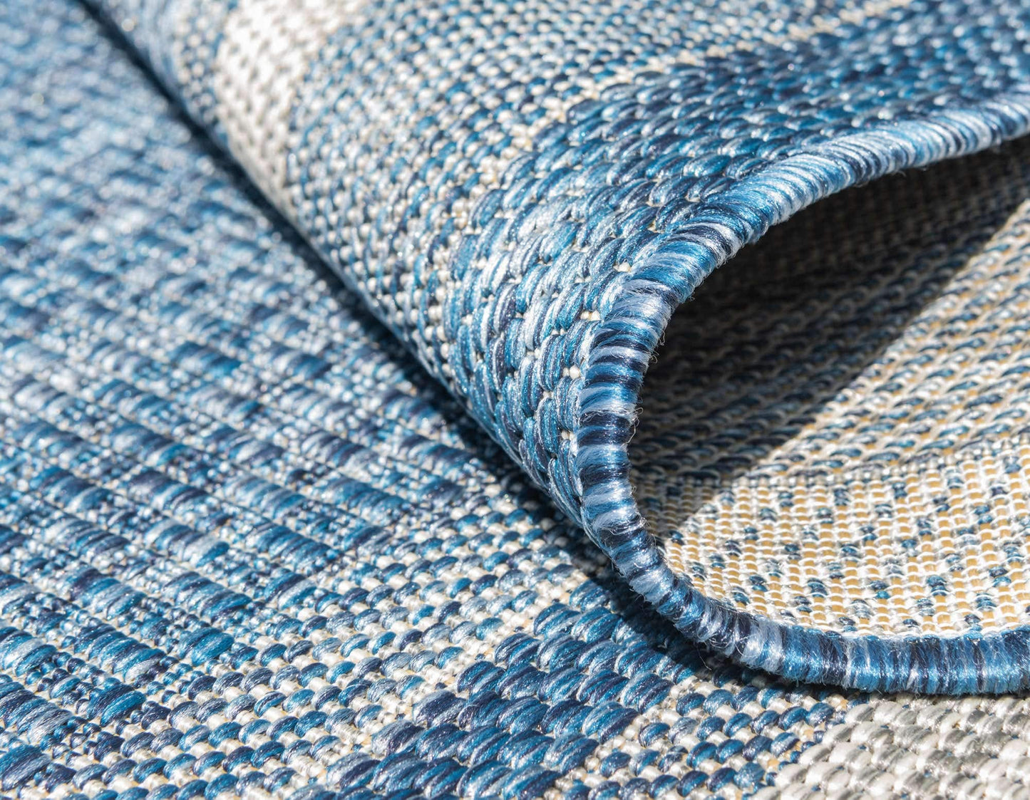 Unique Loom Outdoor Border Collection Area Rug - Soft Border (6' 1" x 9' Rectangle, Blue/ Ivory)