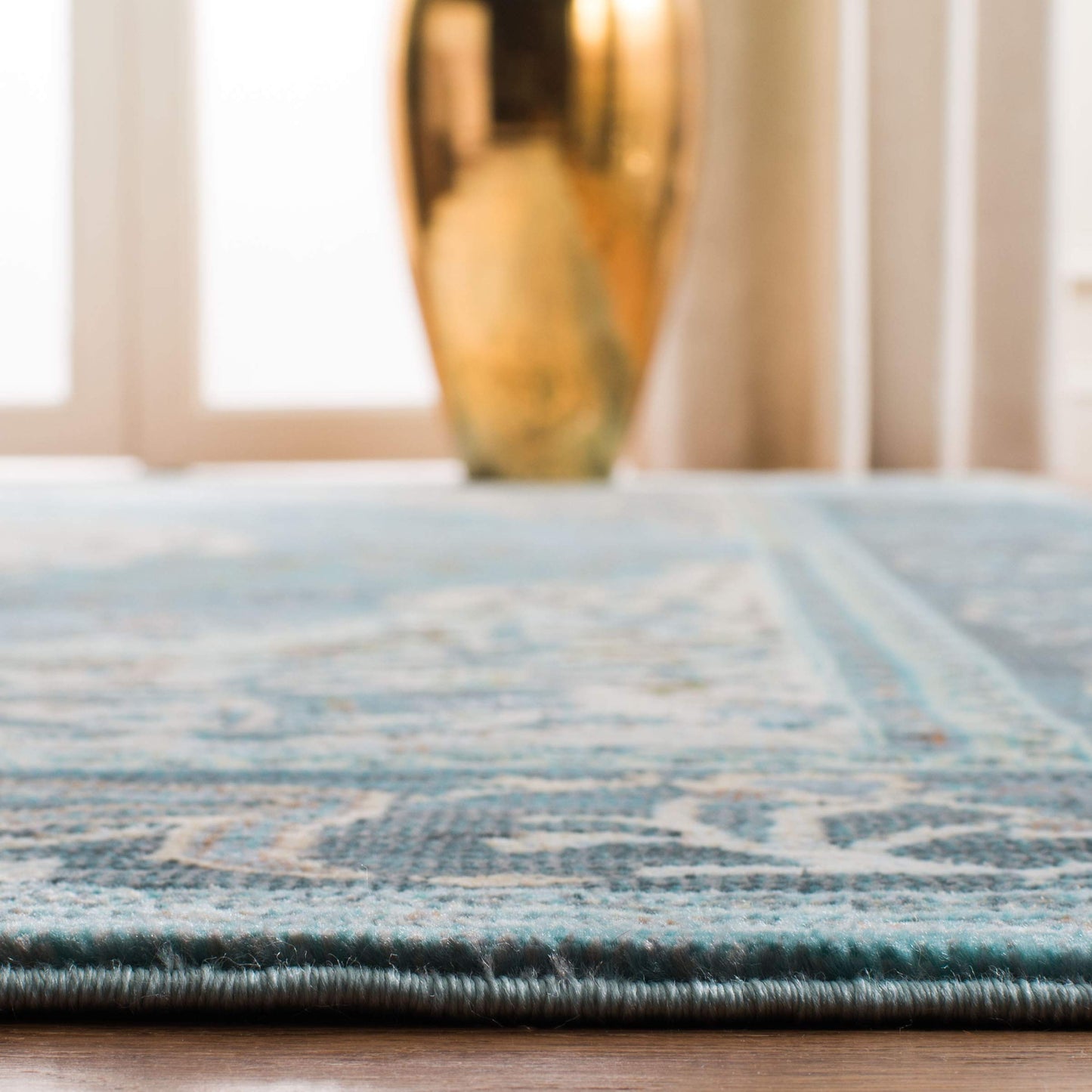 SAFAVIEH Luxor Collection Area Rug - 5'3" x 7'7", Turquoise & Beige, Handmade Boho Chic Oriental, Ideal for High Traffic Areas in Living Room, Bedroom (LUX342K)