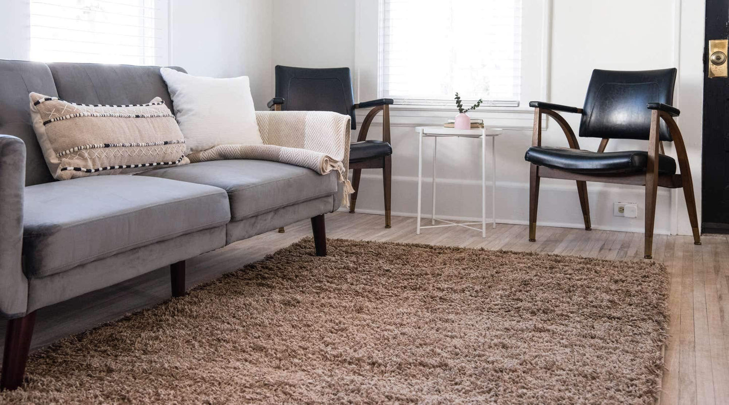 Unique Loom Solid Shag Collection Area Rug (3' 1" x 5' 3" Rectangle, Sandy Brown)