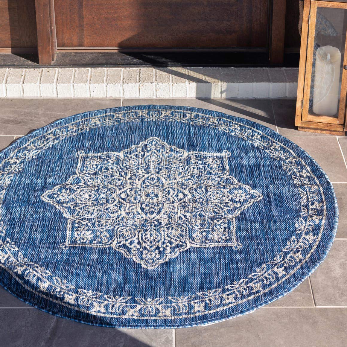 Unique Loom Outdoor Traditional Collection Area Rug - Antique (4' 1" Round, Blue/ Gray)