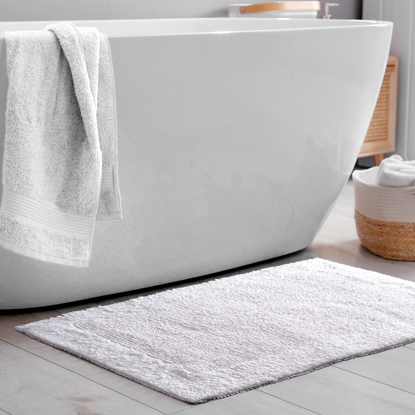 Savi Home Bath Mat Rug 17"x24" White, 100% Pure Cotton, Super Soft Bath Rugs, Plush & Absorbent, Hand Tufted Heavy Weight Construction, Full Reversible Step Out Rugs