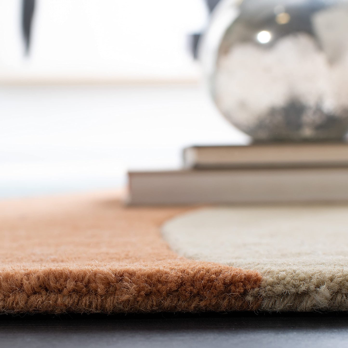 SAFAVIEH Rodeo Drive Collection Area Rug - 6' x 9', Gold, Handmade Mid-Century Modern Abstract Wool, Ideal for High Traffic Areas in Living Room, Bedroom (RD863A)