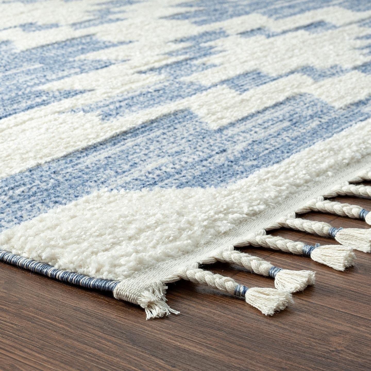 LUXE WEAVERS Ibiza Collection 8068 Blue 5x7 South Western Geometric Area Rug