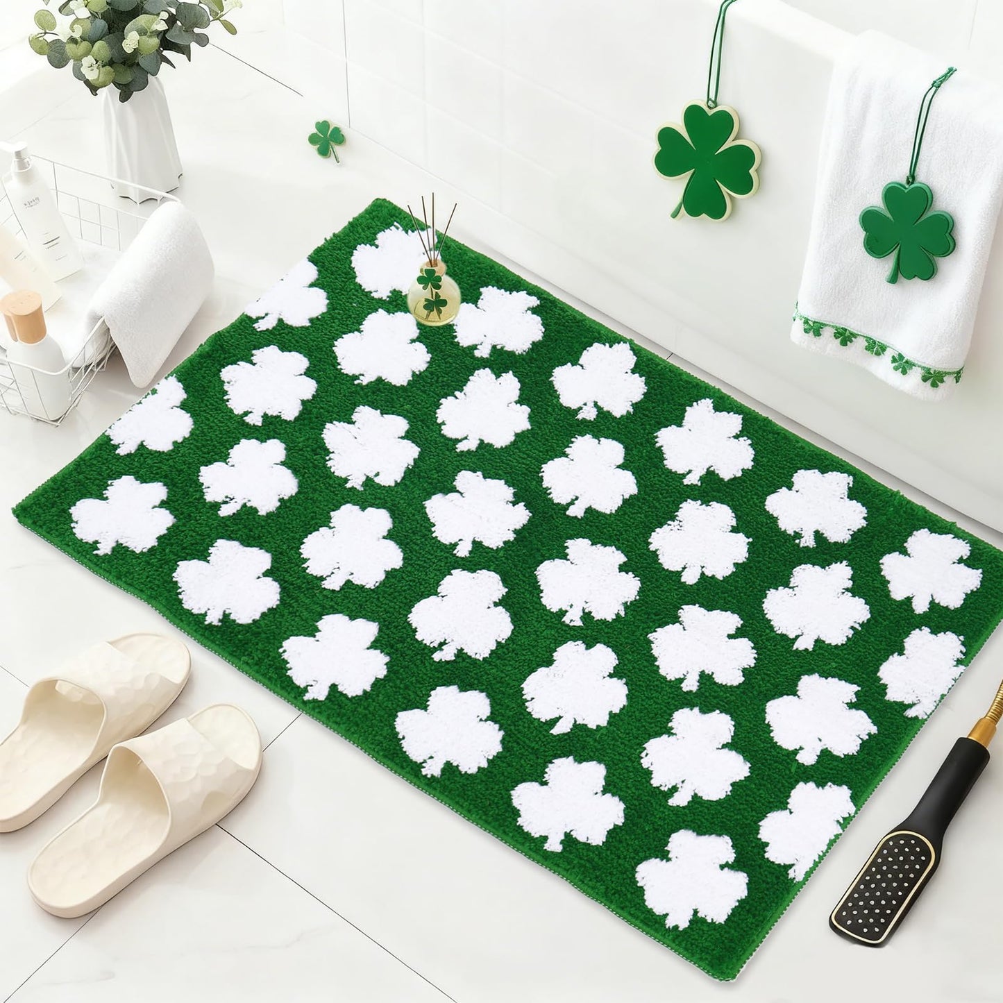 FYSUIMU St. Patrick's Day Rug Bath Mat 19.7 x 31.5” Absorbent Floor Carpet Non Slip Green White Shamrock Lucky Clover Bathroom Rug for Irish Holiday Home Bathroom Floor Decoration