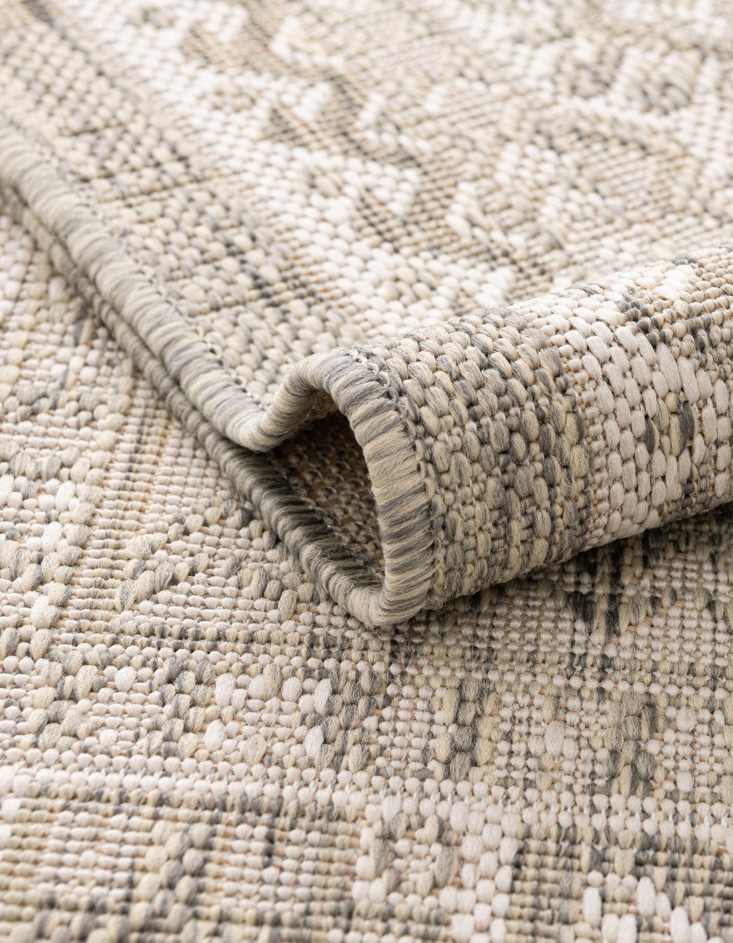 Rugs.com - Outdoor Aztec Rug – 4' 1 x 6' 1 Light Gray Indoor/Outdoor Rug – Weather-Resistant Flatweave for Patios, Decks, and Porches