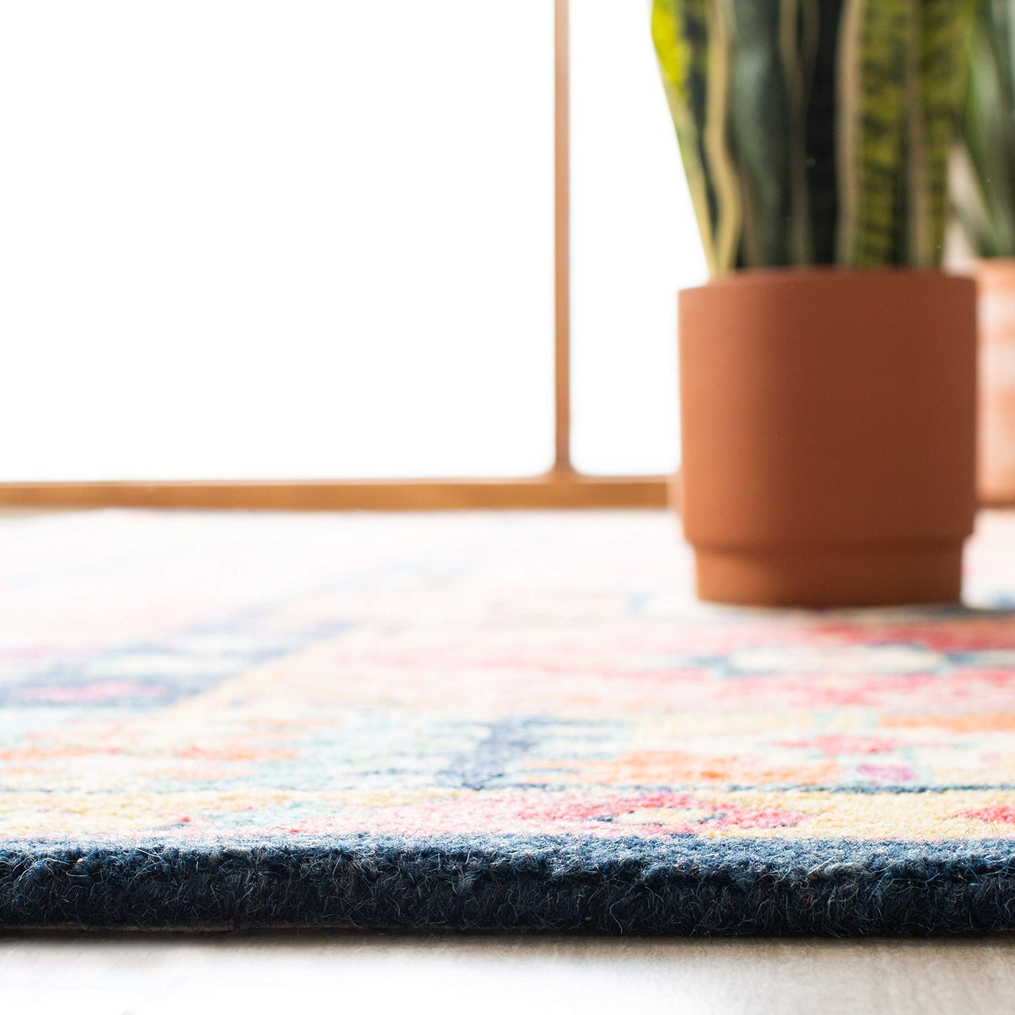 SAFAVIEH Aspen Collection Area Rug - 5' x 8', Blue & Red, Handmade Boho Wool, Ideal for High Traffic Areas in Living Room, Bedroom (APN518M)