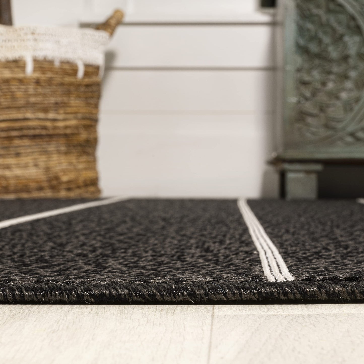JONATHAN Y Grid Squares Indoor Outdoor Area Rug 3X5 Black/Cream, Modern for Backyard, Patio, Porch, Easy-Cleaning, High Traffic, Pet-Friendly, Non-Shedding (SMB200B-3)