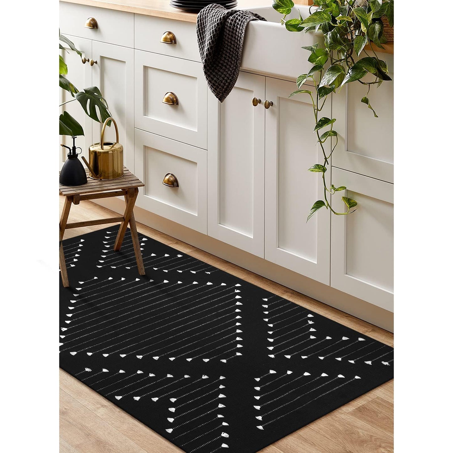 LIVEBOX Black Outdoor Entryway Rug, Washable Boho Porch Rug Cotton Front Door Mat, Moroccan Woven Area Rugs Throw Carpet for Layered Front Door (2.3' x 3.6')