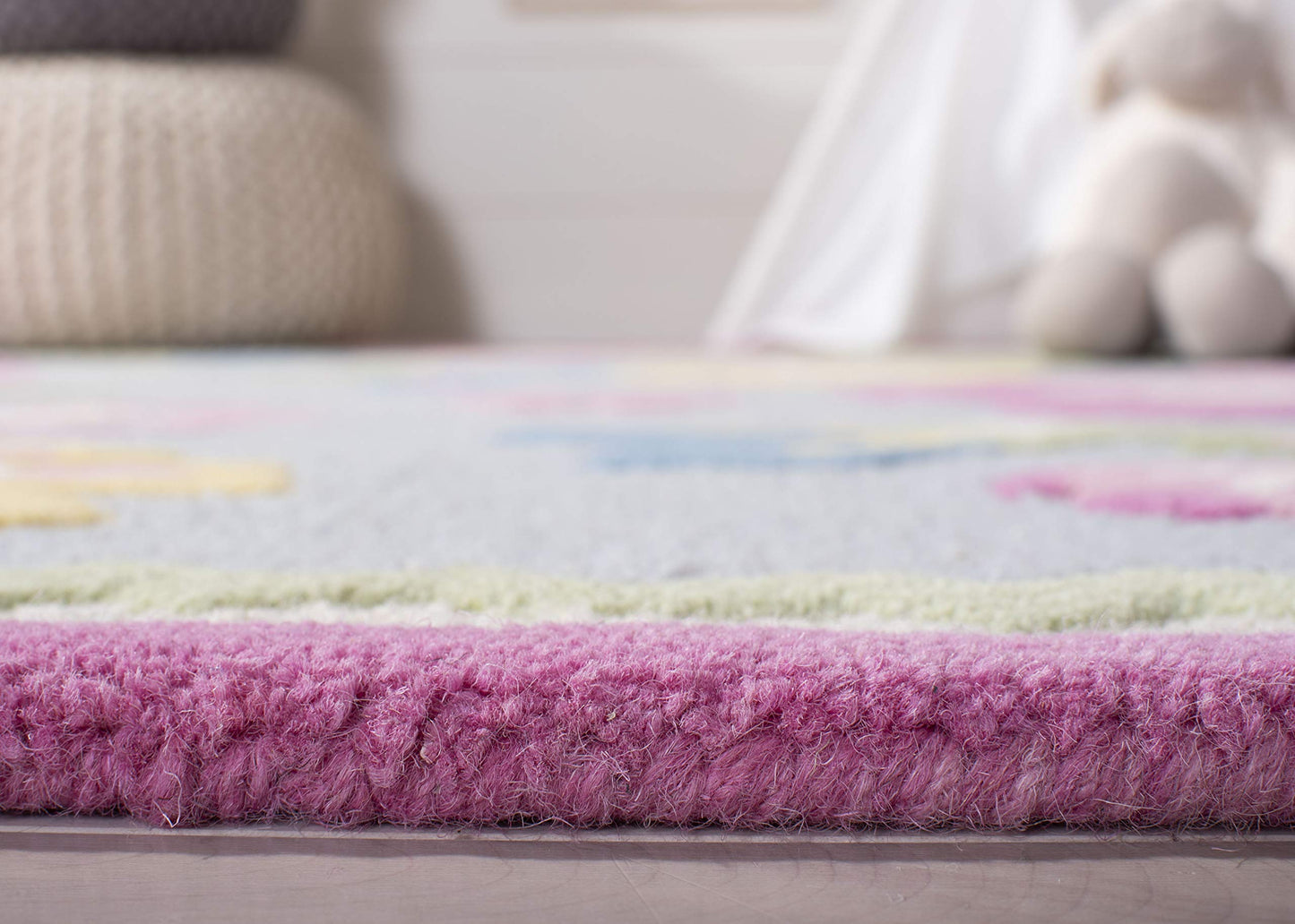 SAFAVIEH Kids Collection Area Rug - 6' x 9', Blue & Multi, Handmade Floral Wool, Ideal for High Traffic Areas in Living Room, Bedroom (SFK311A)