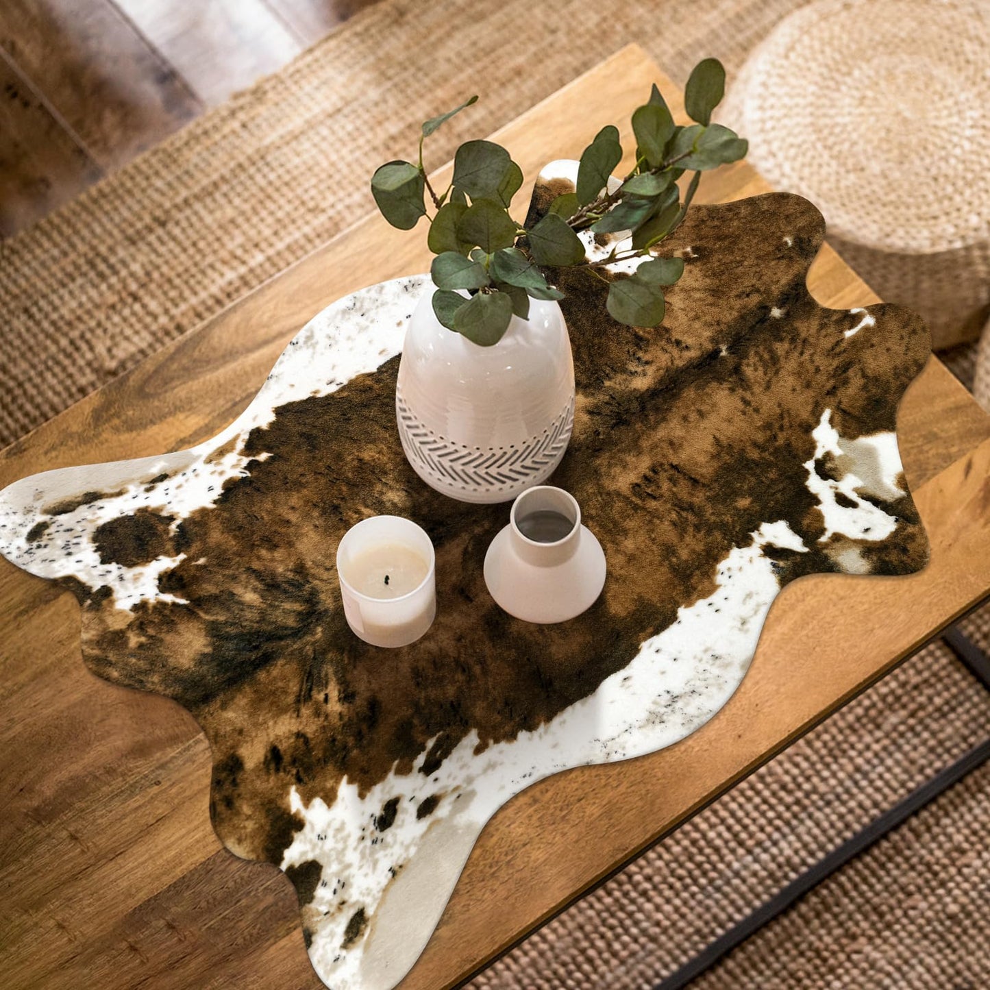 Fixseed Faux Cowhide Rug Cow Print Rug Animal Area Carpet Washable Rugs for Bedroom Living Room Western Decor 43.3" L x 29.5" W(3.6ft x 2.5ft)，Brown