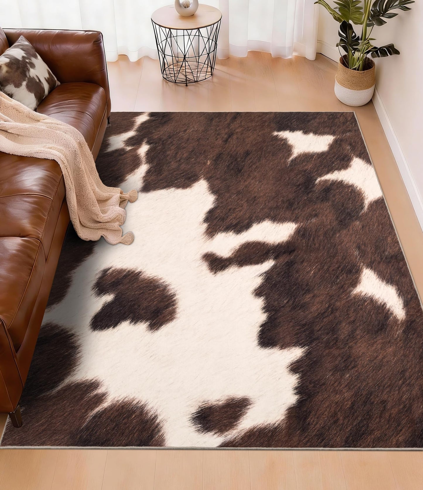 YIHOUSE Cowhide 5x7 Area Rug, Brown Cow Rugs for Living Room, Soft Low-Pile Washable Rug, Western Rustic Faux Animal Print Rugs for Bedroom, Dining Room