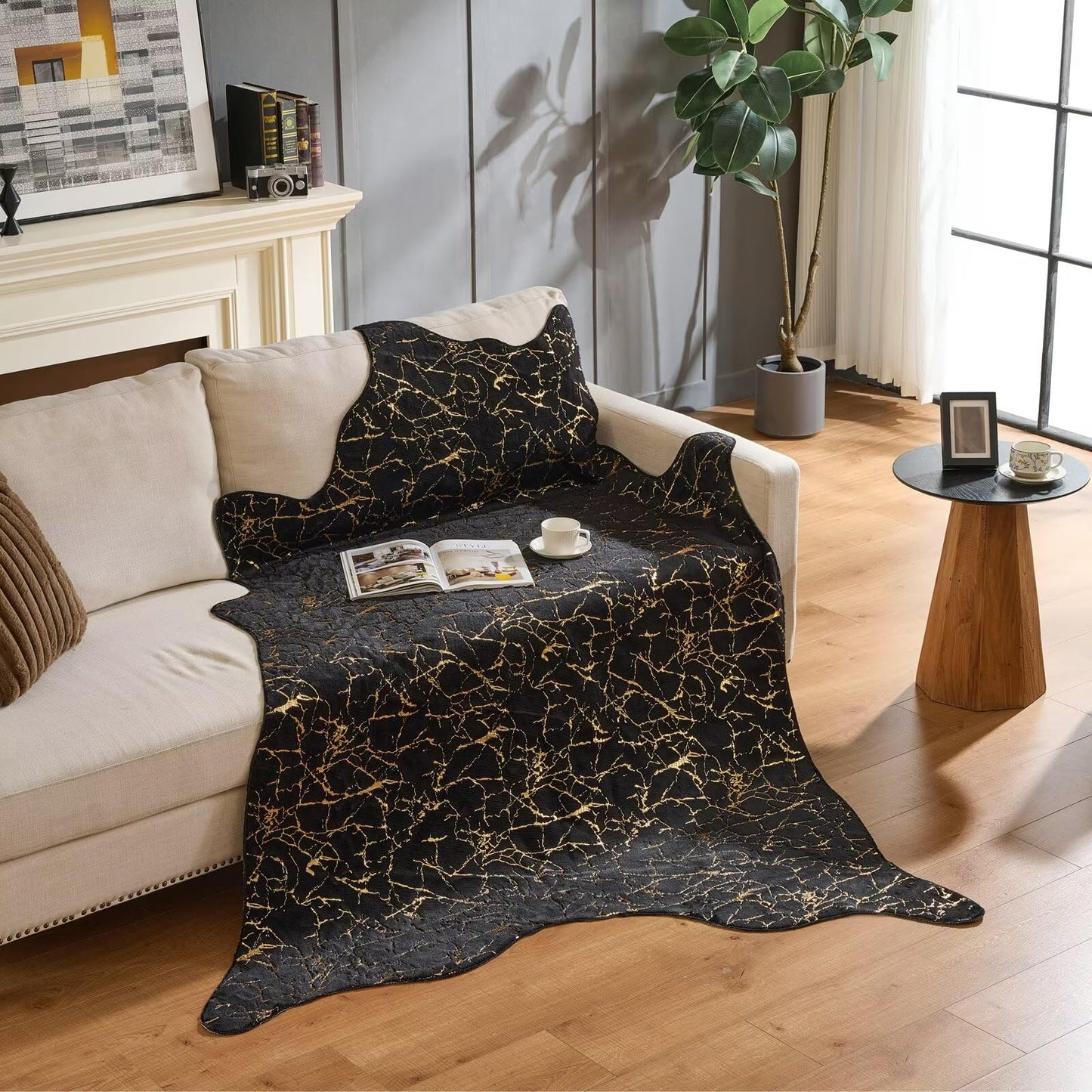 Premium Faux Fur Cowhide Rug,Large Carpet Non-Slip Cow Print Rugs,Suitable for Bedroom Living Room Western Decor,Faux Fur Animal Cow Hide Carpet-Black and Gold-6.3 * 9FT(75 * 110inch)
