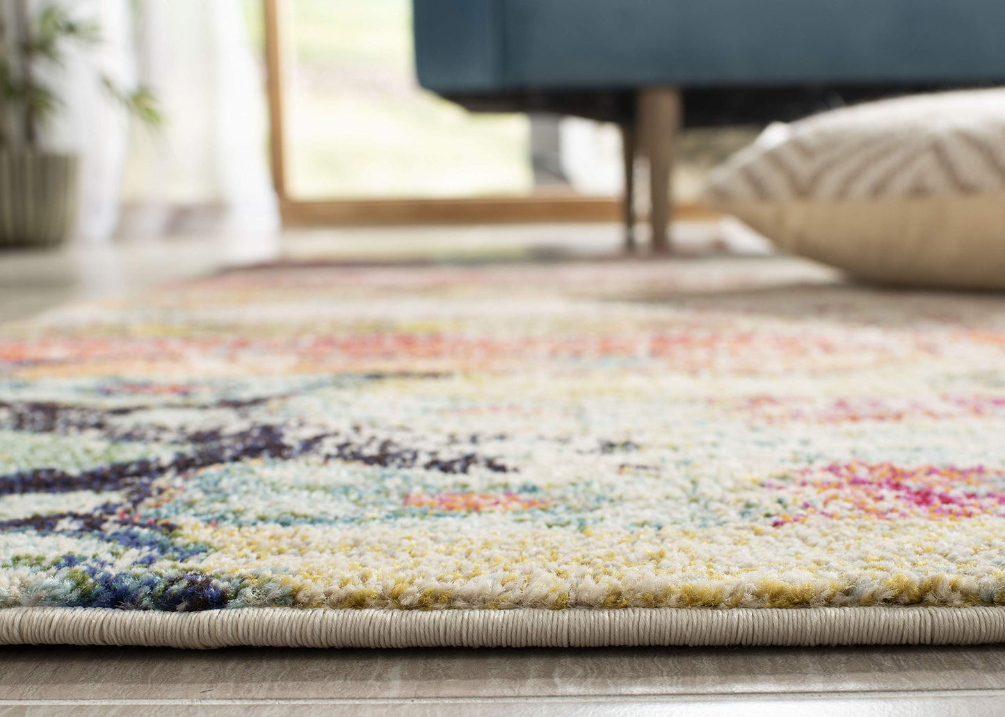 SAFAVIEH Monaco Collection Area Rug - 5' Square, Multi, Boho Chic Tribal Distressed Design, Non-Shedding & Easy Care, Ideal for High Traffic Areas in Living Room, Bedroom (MNC222F)