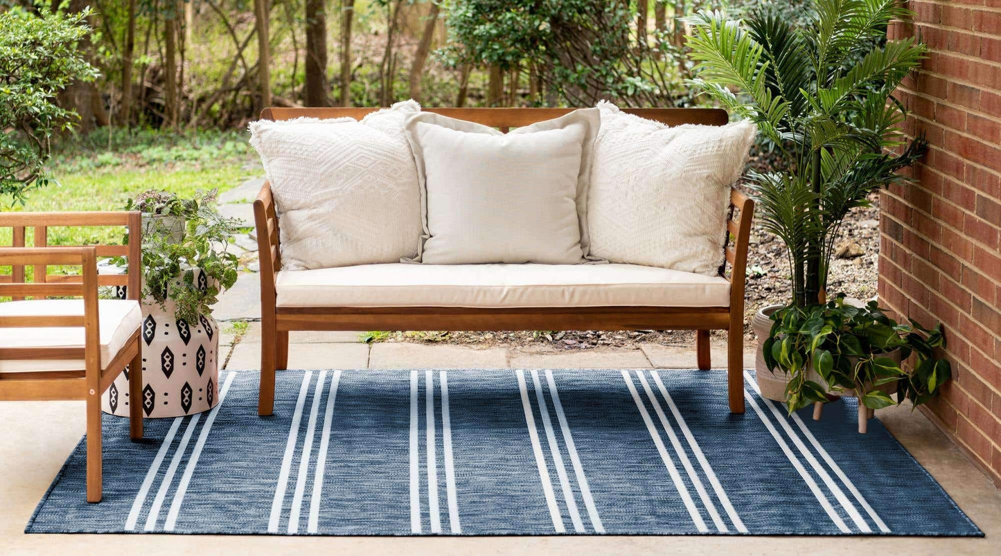 Unique Loom Outdoor Collection Area Rug - Anguilla (4' 1" x 6' 1" Rectangle, Blue/ Ivory)