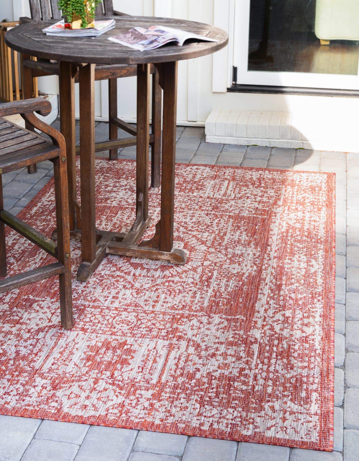 Unique Loom Outdoor Traditional Collection Area Rug - Timeworn (5' 3" x 8' Rectangle, Rust Red/ Gray)