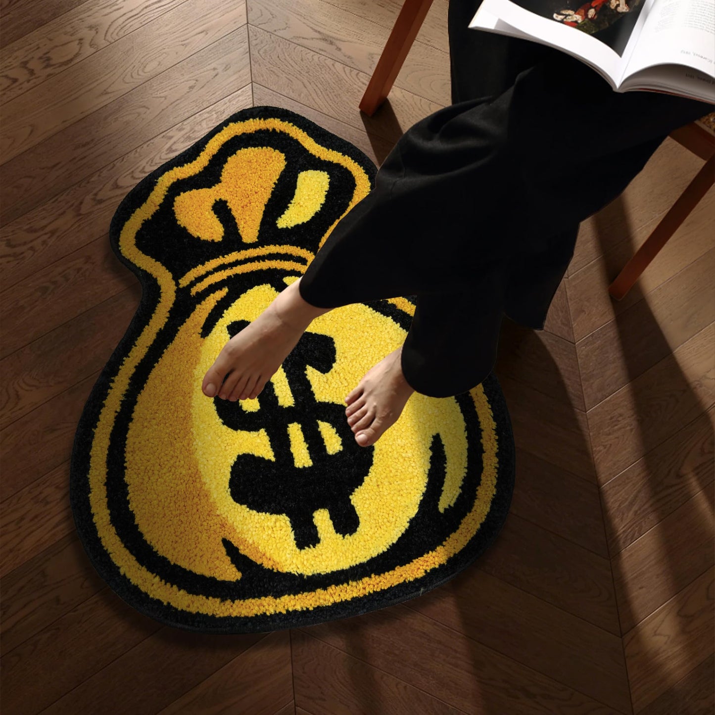 Didswuit Black-Gold Pouch Purse Tufted Rug, Cartoon Lucky Money Bag Print Carpet, Funky Golden Money Bag Bath Mat, 19.7"x15.8" Soft Bedroom Living Room Doormat Decor Floor Mat Washable