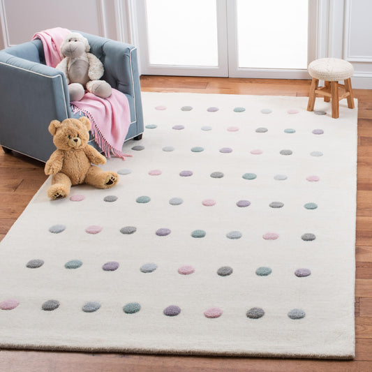SAFAVIEH Kids Collection Area Rug - 5' x 8', Ivory, Handmade Polka Dot Wool, Ideal for High Traffic Areas in Living Room, Bedroom (SFK805A)