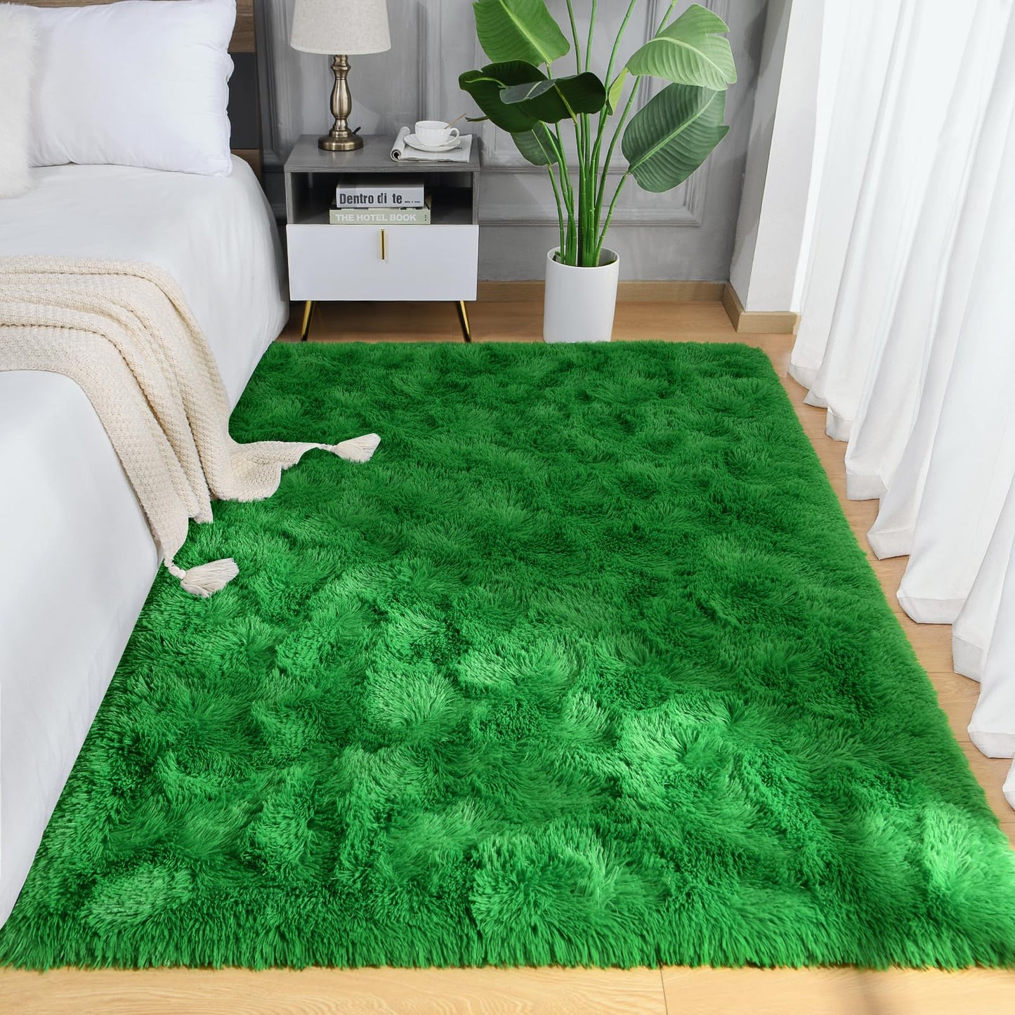 AROGAN Luxury Soft Shaggy Carpet, 3x5 Feet Green Fluffy Bedroom Rug for Living Room, Kids Girls Playroom Teen Room Nursery Decor