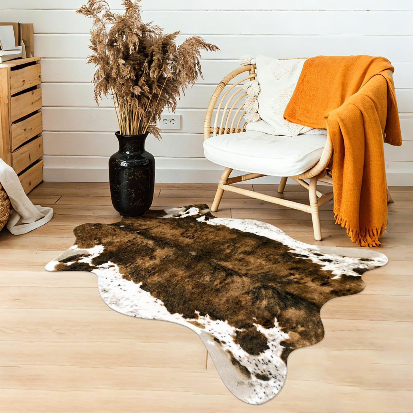 Fixseed Faux Cowhide Rug Cow Print Rug Animal Area Carpet Washable Rugs for Bedroom Living Room Western Decor 43.3" L x 29.5" W(3.6ft x 2.5ft)，Brown