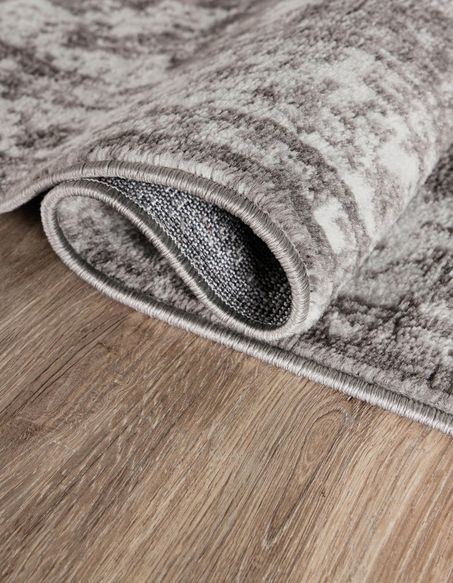 Rugs.com - Monte Carlo Rug – 5 Ft Square Gray Easy-Clean Rug – Low-Profile Vintage Medallion Area Rug for Living Rooms, Bedrooms, and Home Offices
