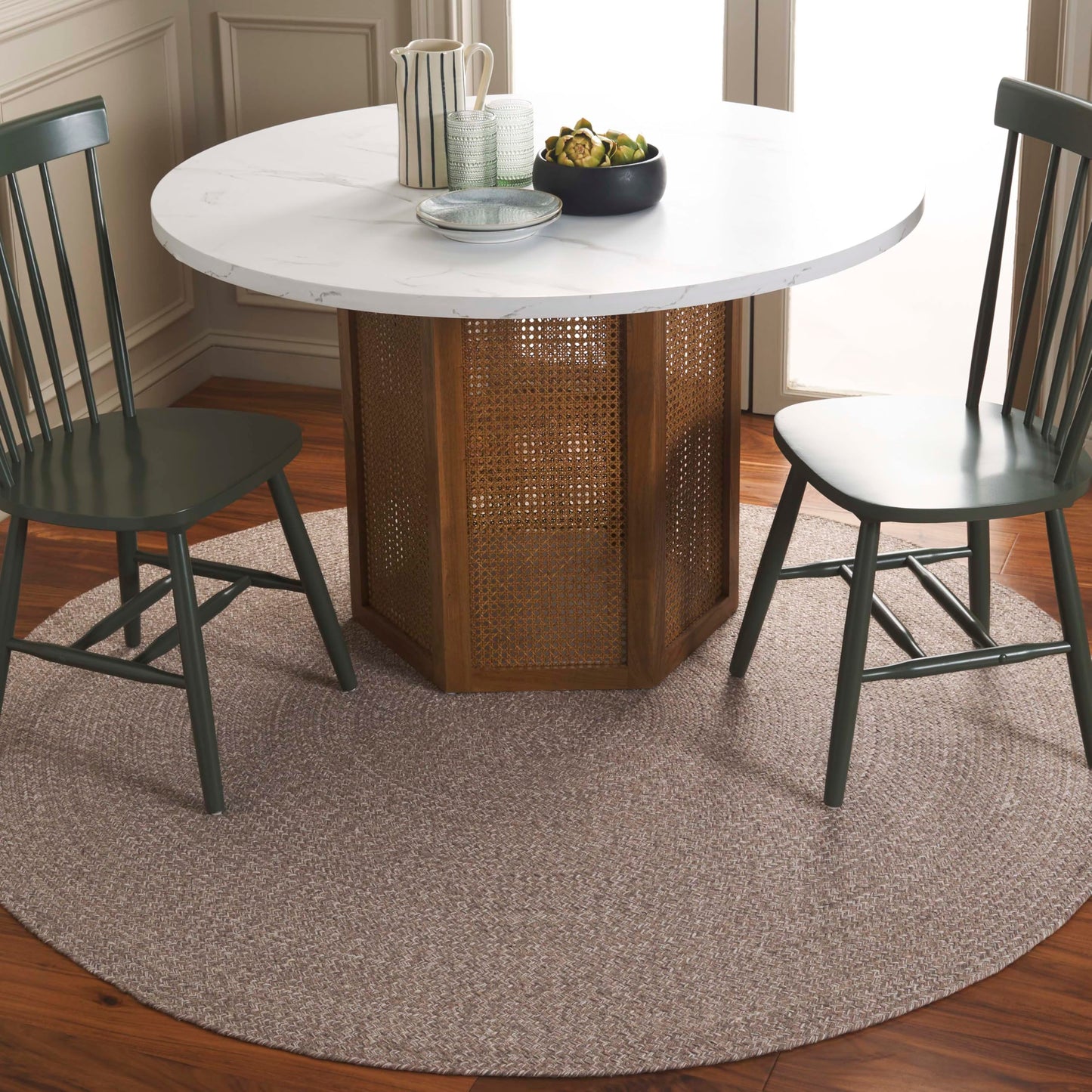 SAFAVIEH Braided Collection Area Rug - 6' Round, Ivory & Beige, Handmade Woven Cotton, Boho Reversible Style, Ideal for Living Room, Bedroom, Dining Space (BRD256B)