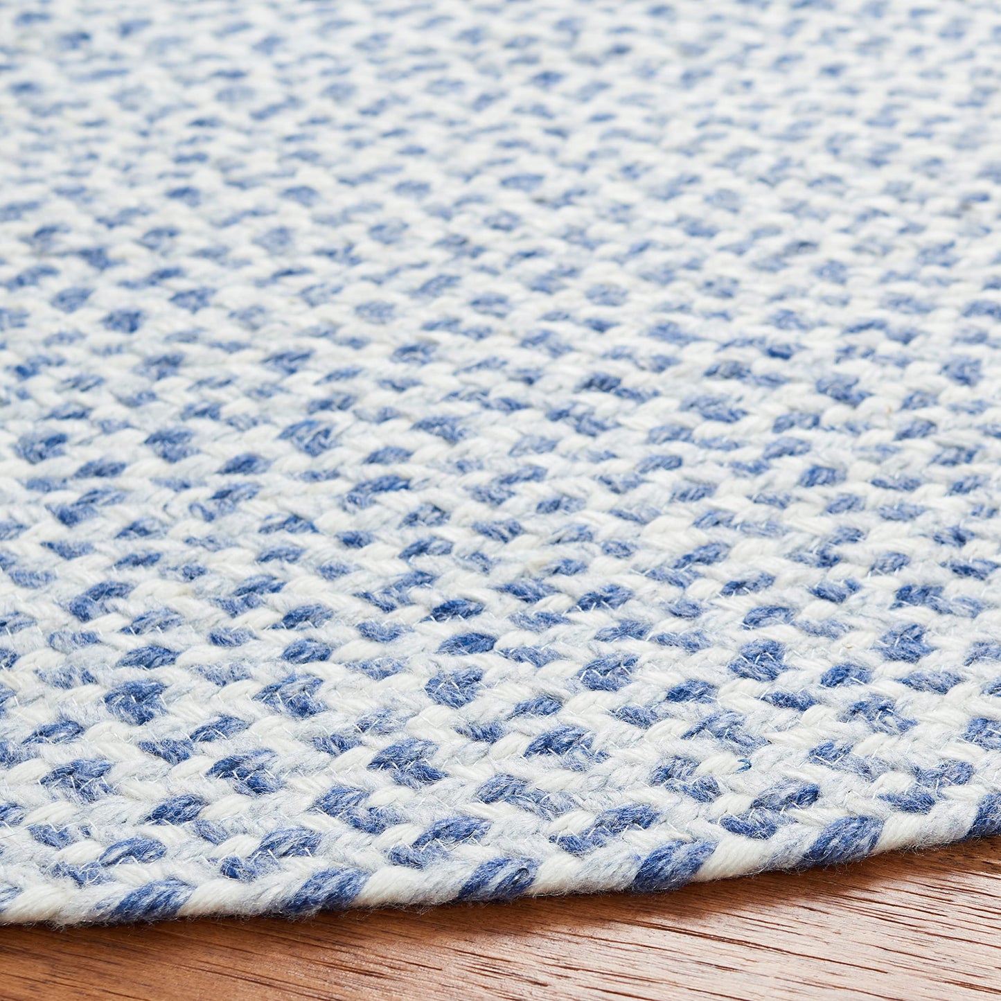 SAFAVIEH Braided Collection 5' Round Blue/Ivory BRD801M Handmade Country Cottage Reversible Area Rug