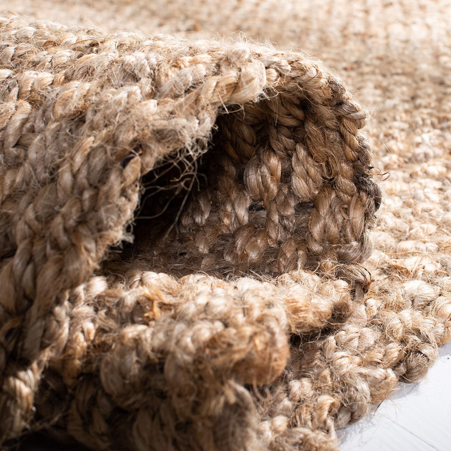 SAFAVIEH Natural Fiber Collection Area Rug - 5' x 8', Natural, Handmade Tassel Jute, Ideal for High Traffic Areas in Living Room, Bedroom (NF467A)