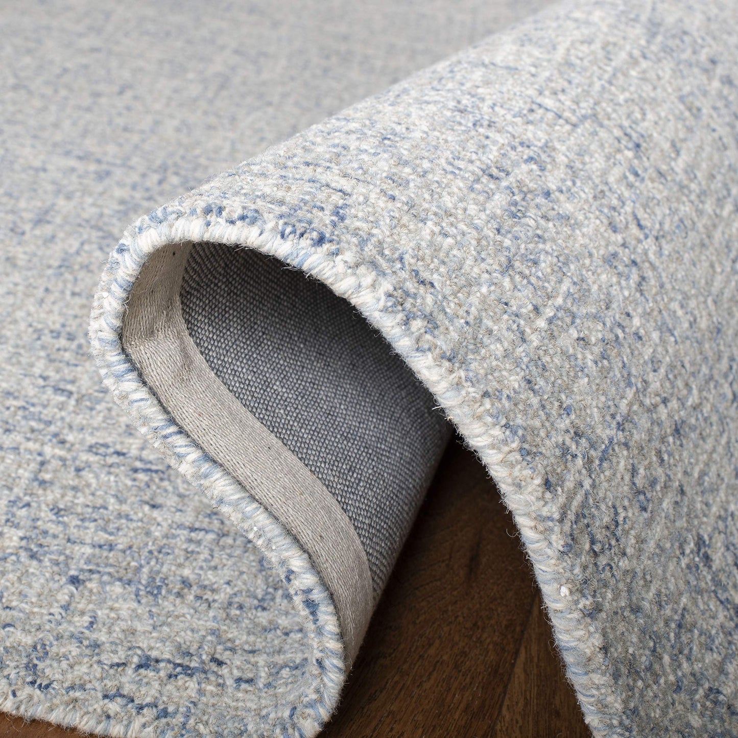 SAFAVIEH Abstract Collection Accent Rug - 4' x 6', Ivory & Blue, Handmade Wool, Ideal for High Traffic Areas in Entryway, Living Room, Bedroom (ABT471M)