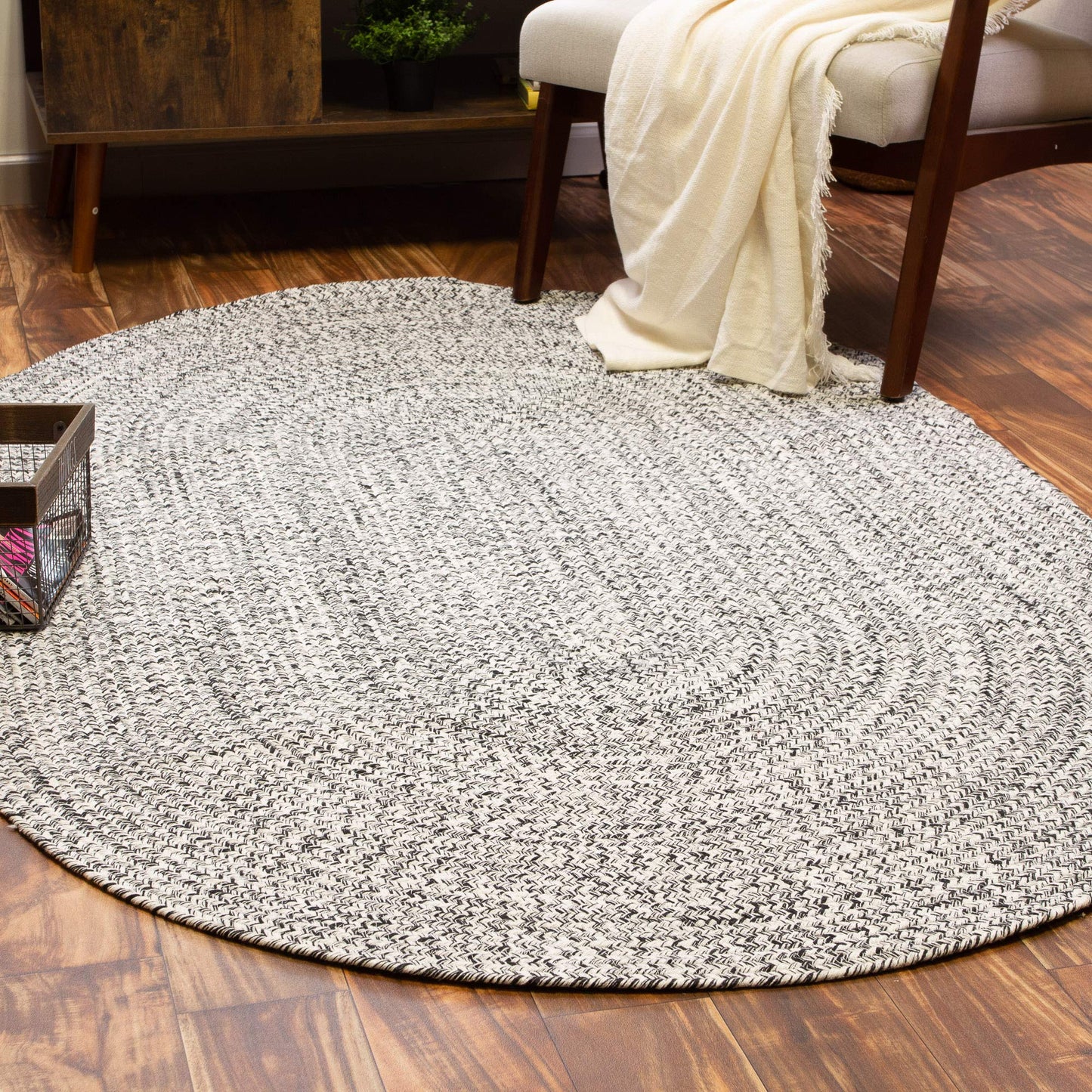 Super Area Rugs Farmhouse Braided Rug Cotton Kitchen Reversible Carpet, Black & White, 3' X 5' Oval