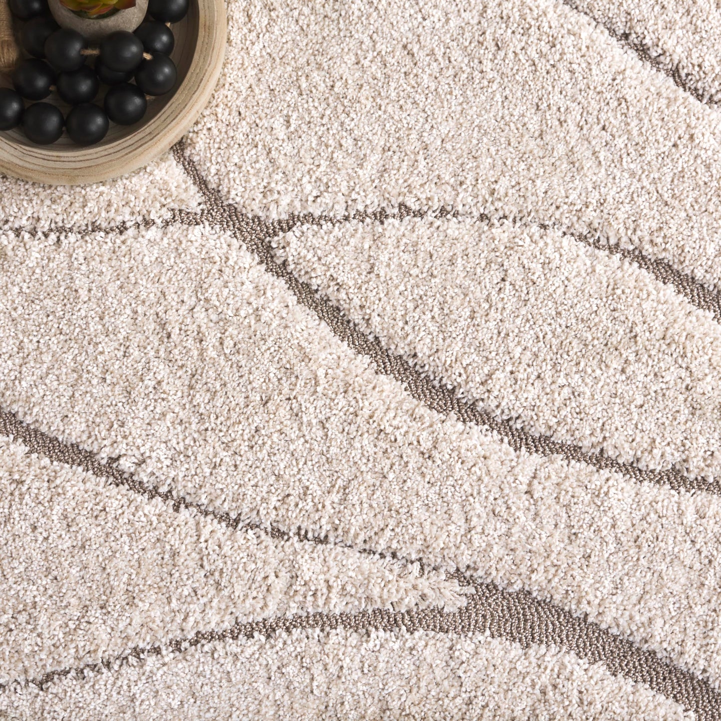 SAFAVIEH Area Rug 8x10 - Florida Shag Collection - Large - Cream & Beige, Non-Shedding & Easy Cleaning, Plush Thick Pile, Ideal for Living Room, Bedroom, Dining Space (SG471-1113)