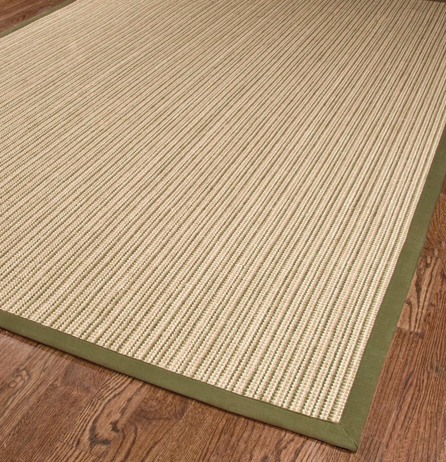 SAFAVIEH Natural Fiber Collection Accent Rug - 4' x 6', Green & Green, Border Stripe Sisal Design, Easy Care, Ideal for High Traffic Areas in Entryway, Living Room, Bedroom (NF442A)