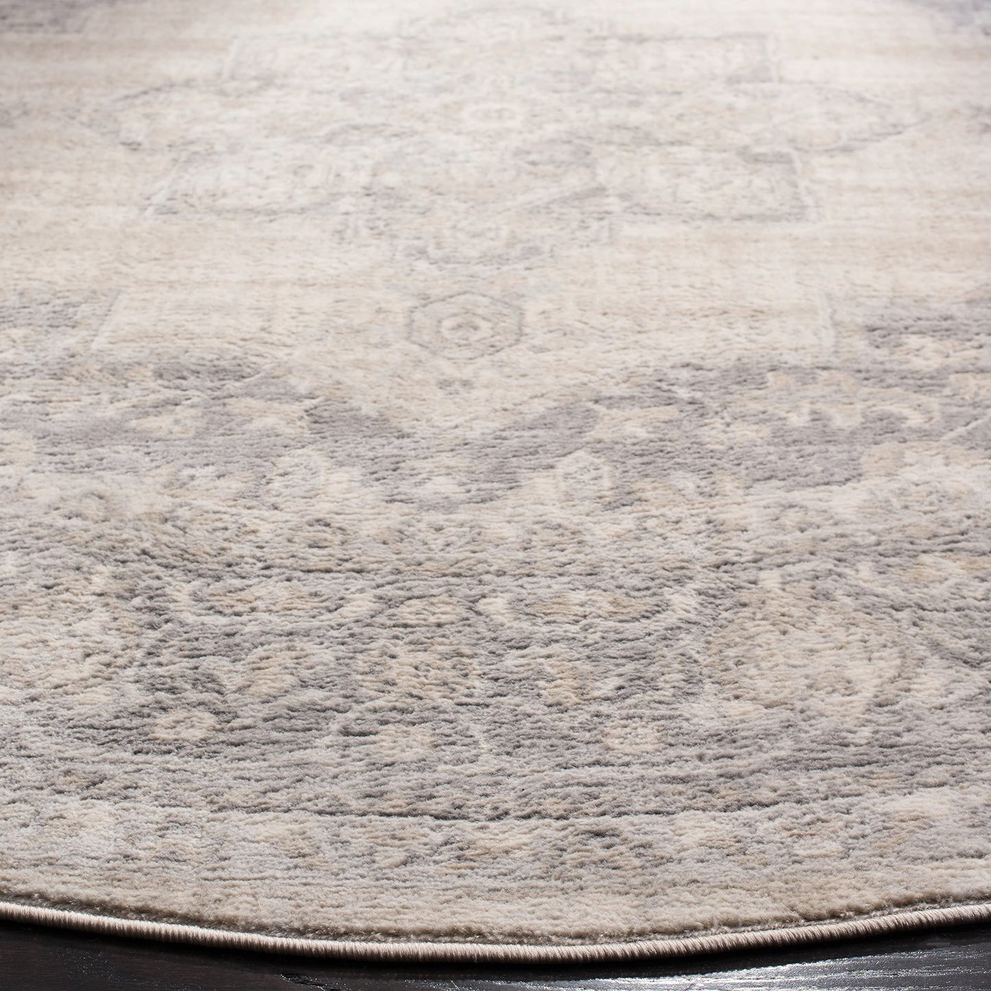SAFAVIEH Brentwood Collection Area Rug - 4' Round, Cream & Grey, Medallion Distressed Design, Non-Shedding & Easy to Clean, Ideal for Living Room, Bedroom, Dining Space (BNT865B)