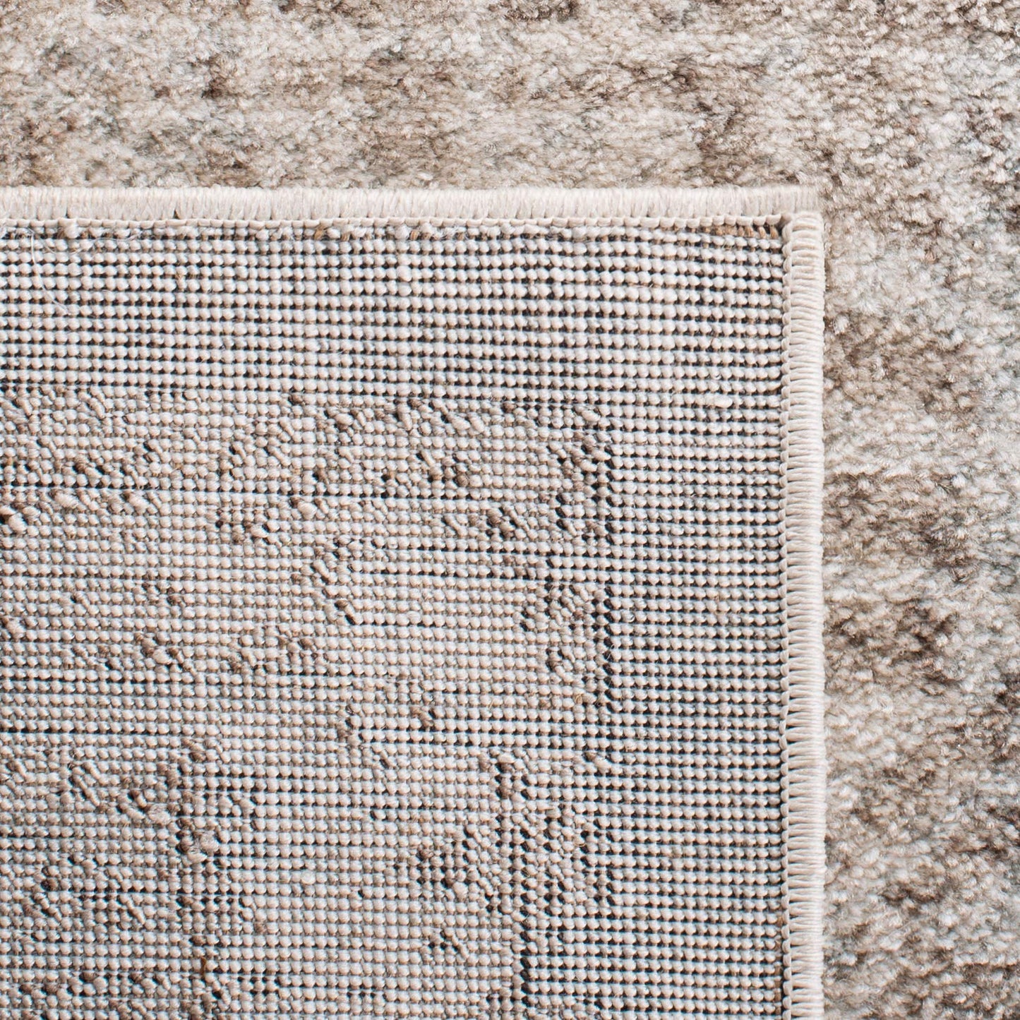 SAFAVIEH Evoke Collection Area Rug - 6'7" Square, Ivory & Taupe, Distressed Design, Non-Shedding & Easy to Clean, Ideal for Living Room, Bedroom, Dining Space (EVK256E)