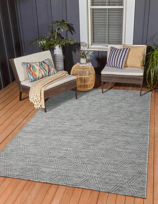 RUGGERRUGS Darla Textured Foldable Indoor Outdoor Rug, 5x7, Weather Resistant, Easy Clean, UV Resistant, Lightweight Contemporary Geometric Patio Carpet for Porch, Deck, Living Room (5' x 7', Gray)