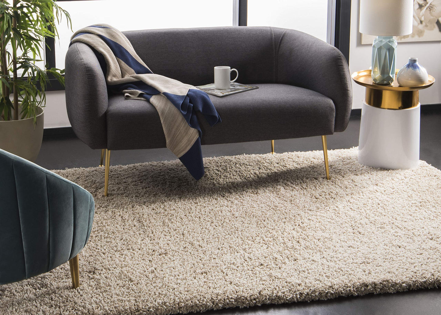 SAFAVIEH California Shag Collection Area Rug - 6'7" x 9'6", Beige, Non-Shedding & Easy to Clean, Ultra Plush Thick Pile, Ideal for Living Room, Bedroom, Dining Space (SG151-1313)