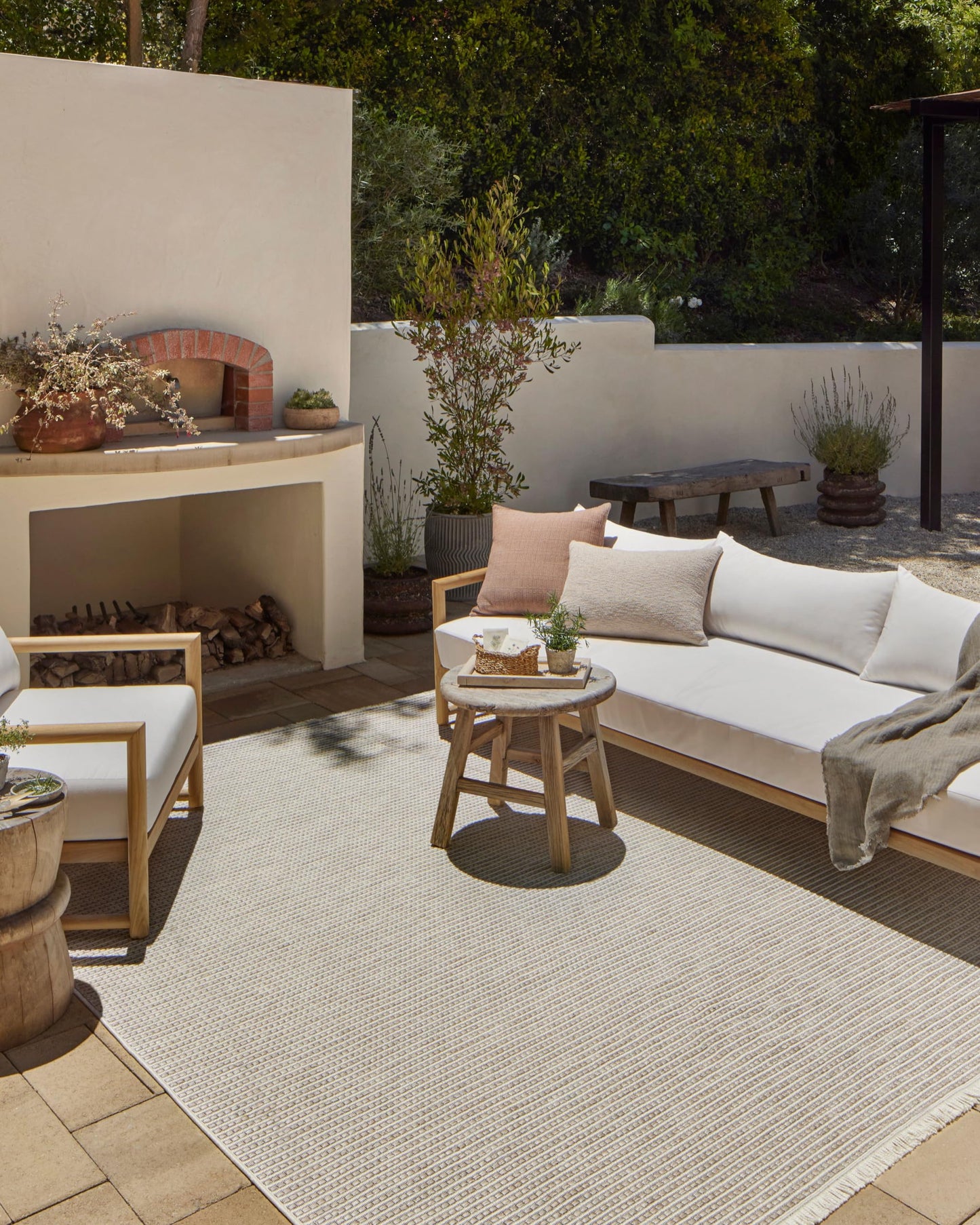Loloi Amber Lewis Malibu Collection MAB-04 Beige/Dove 5'-1" x 7'-7" Area Rug