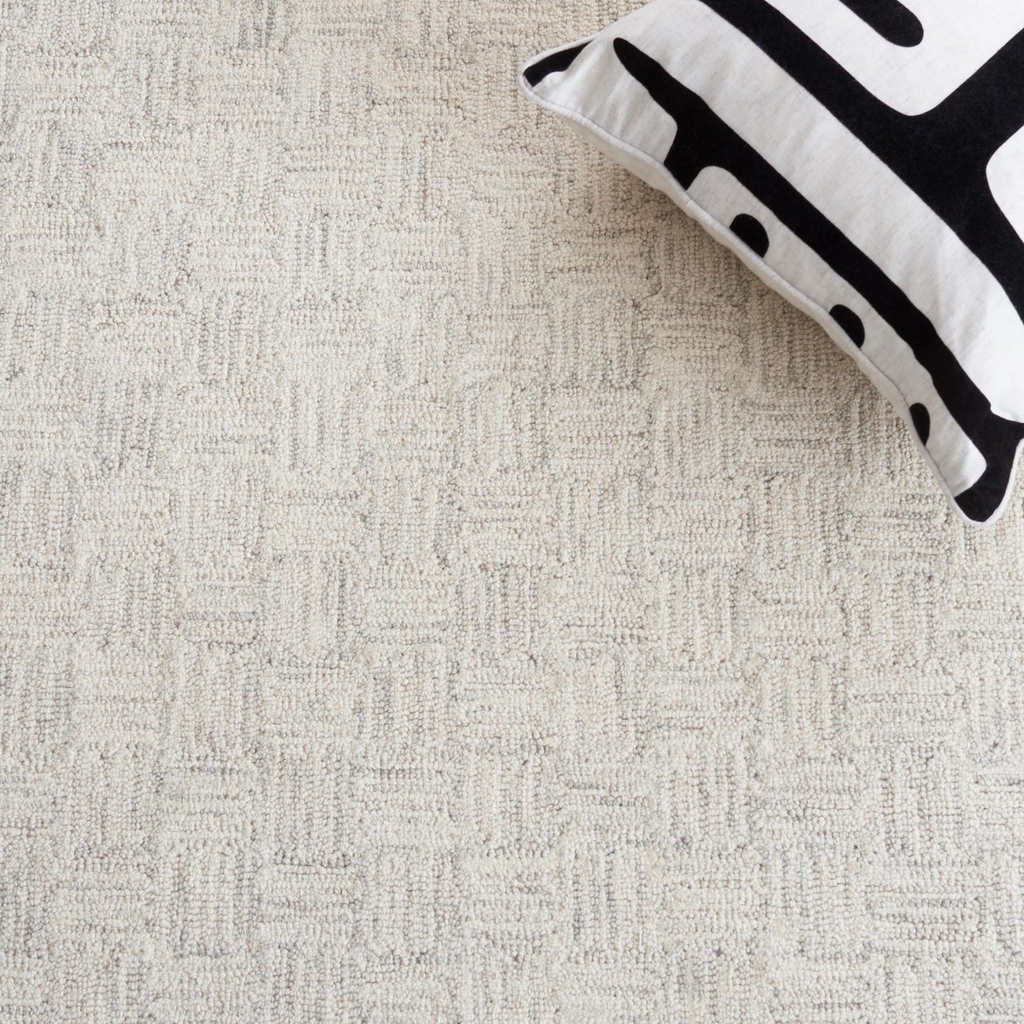 SAFAVIEH Micro-Loop Collection Area Rug - 9' x 12', Light Grey & Ivory, Handmade Wool, Ideal for High Traffic Areas in Living Room, Bedroom (MLP537F), Light Grey/Ivory