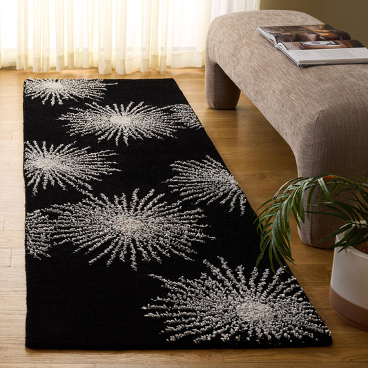 SAFAVIEH Soho Collection 2'6" x 8' Black / White SOH712D Handmade Starburst Premium Wool & Viscose Runner Rug