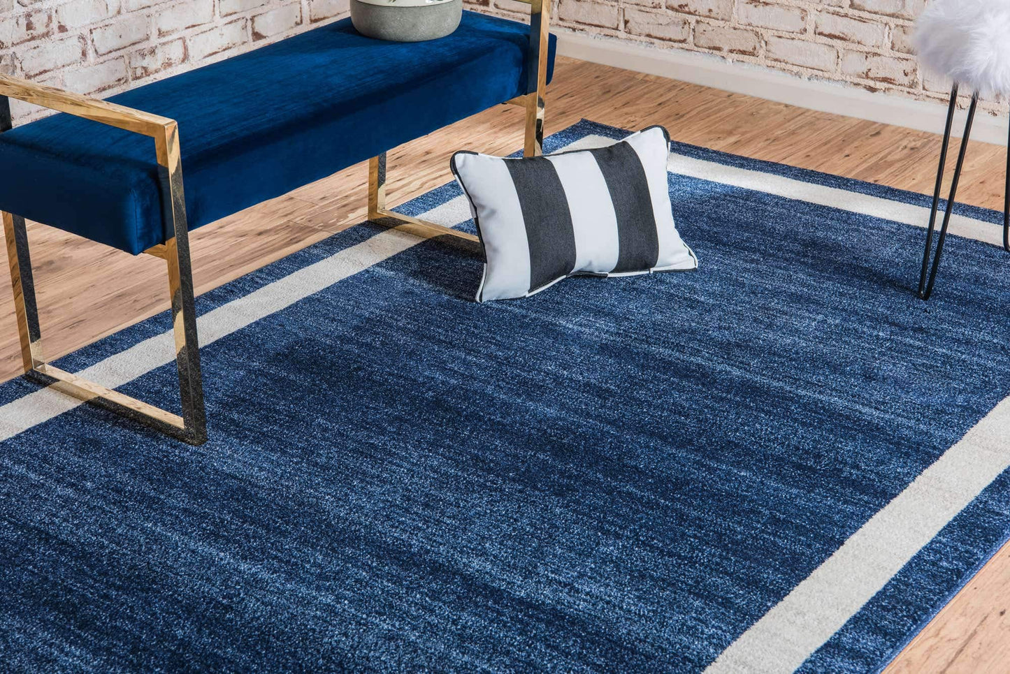 Unique Loom Del Mar Collection Area Rug - Maria (5' 3" x 8' Rectangle, Navy Blue/ Ivory)