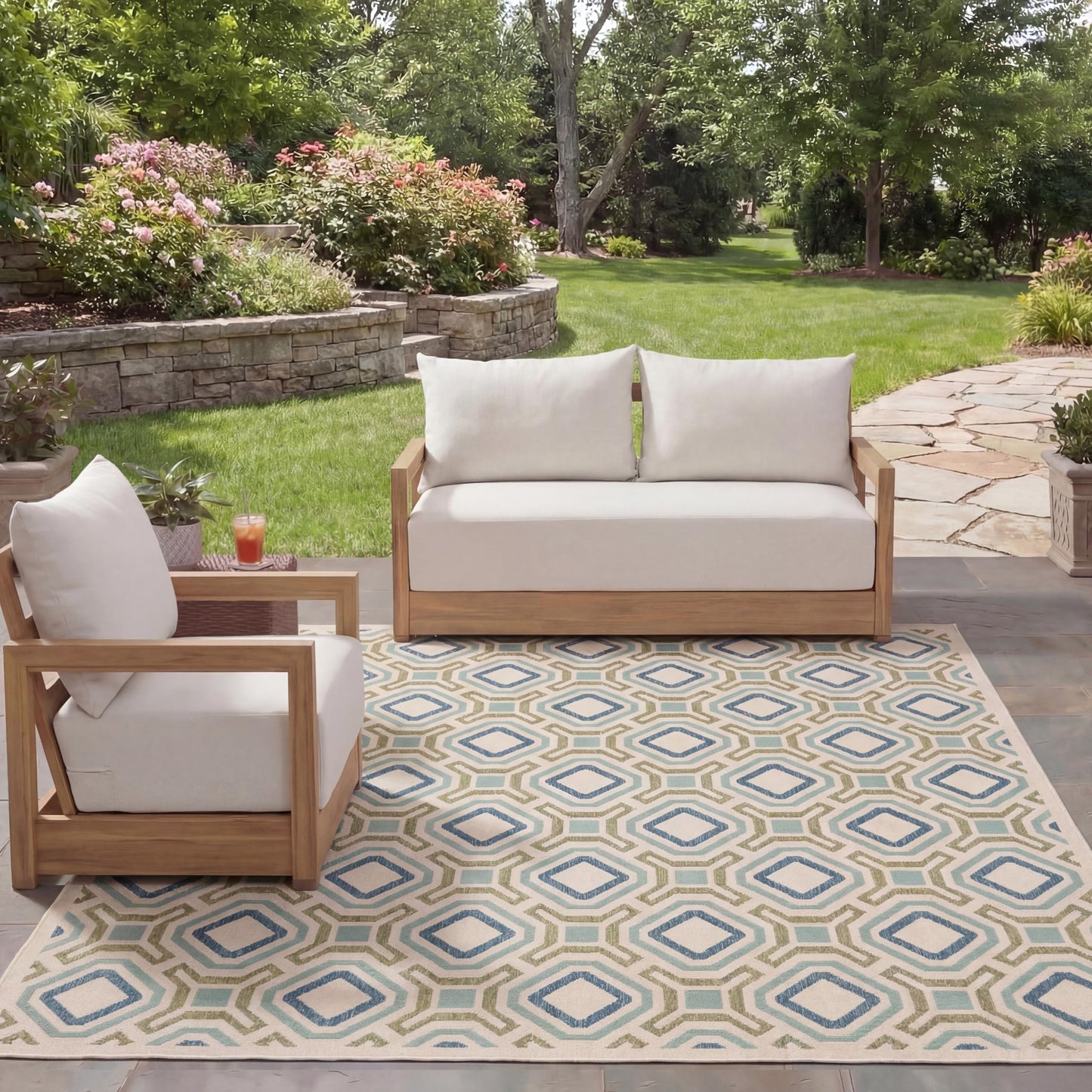 SAFAVIEH Washable Rug Outdoor Veranda Collection - 6'7" x 9'6", Cream & Green, Non-Shedding & Easy to Clean, Ideal for Patio, Backyard, Mudroom (VER089-0614)