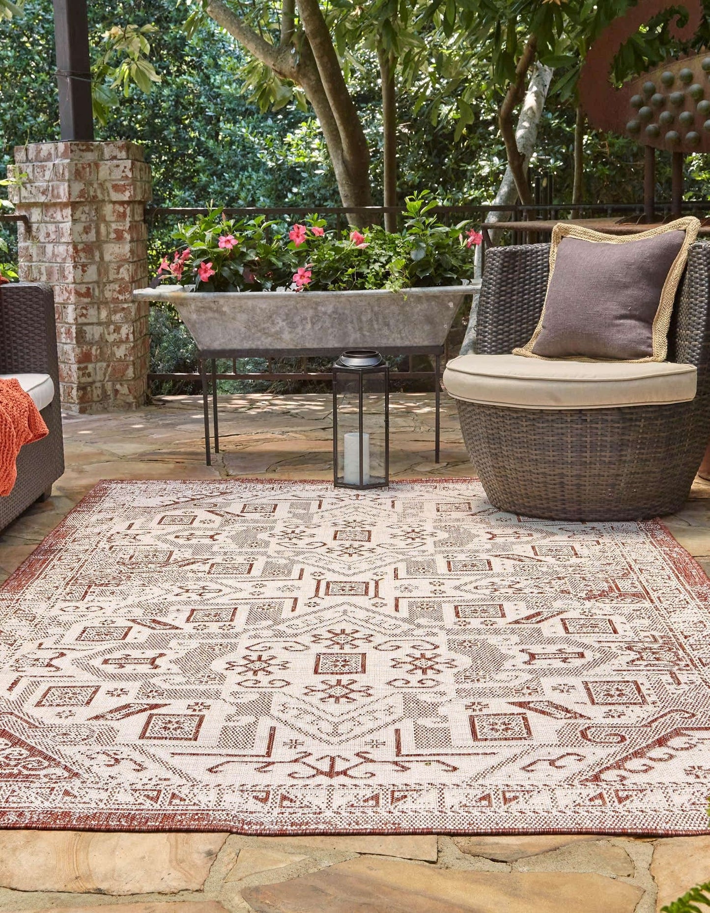 Unique Loom Outdoor Aztec Collection Area Rug - Coba (5' 3" x 7' 10" Rectangle, Rust Red/ Ivory)