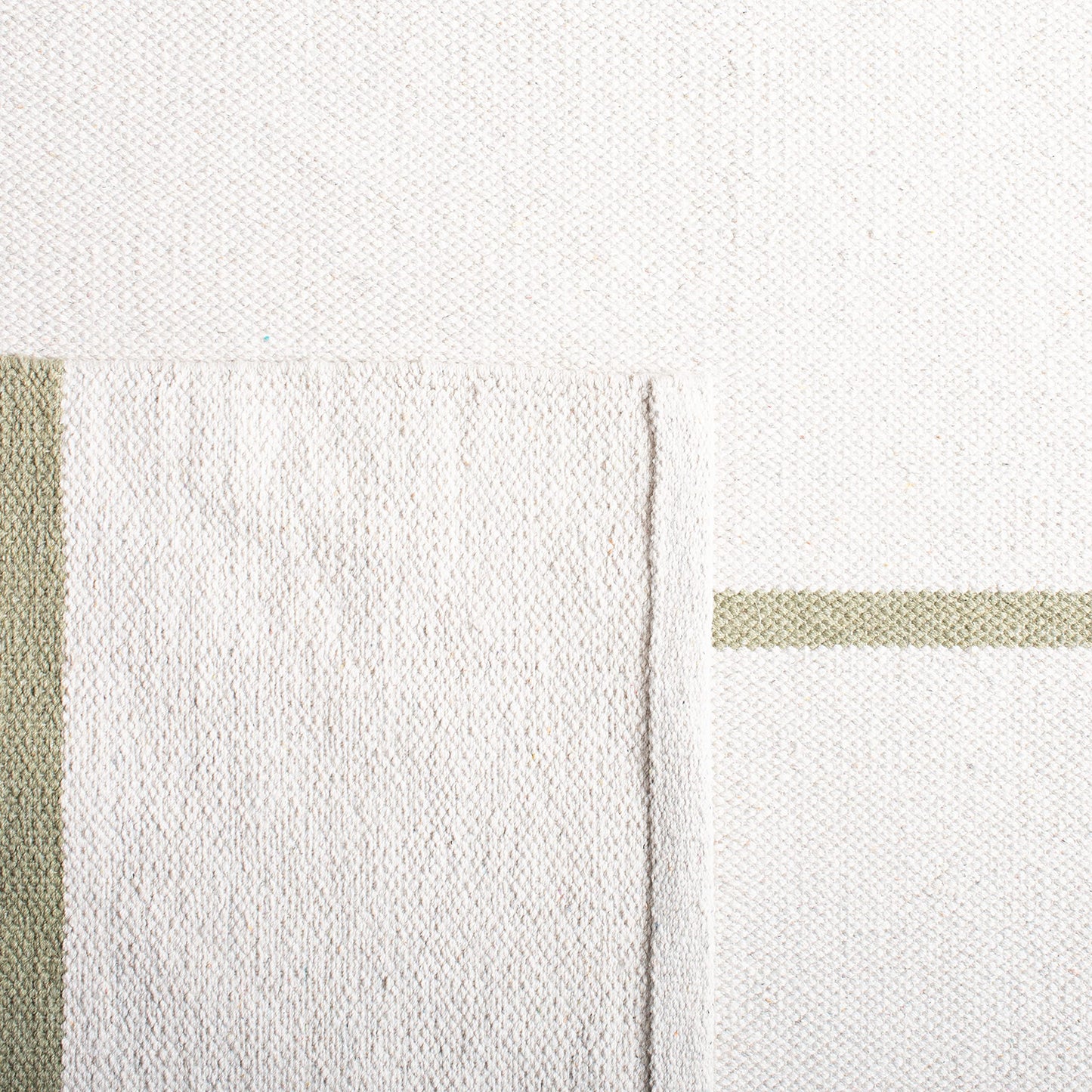 SAFAVIEH Montauk Collection Accent Rug - 4' x 6', Light Green & Ivory, Handmade Flat Weave Boho Farmhouse Cotton Modern Stripe, Ideal for High Traffic Areas in Entryway, Living Room, Bedroom (MTK311J)