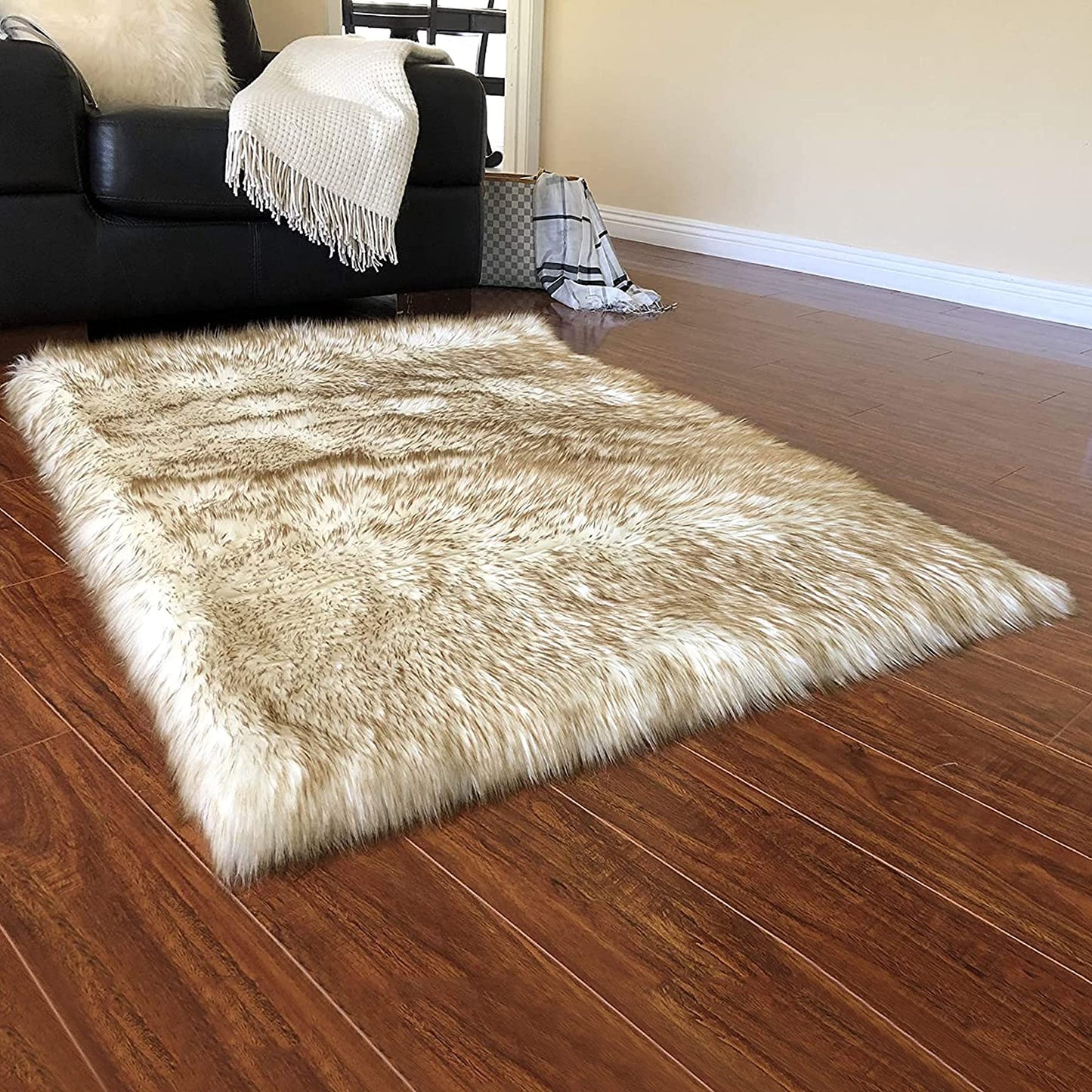 LAMBZY Sheepskin Style Square Rug, Ultra Soft, White/Brown Tips, 2'6"x6’