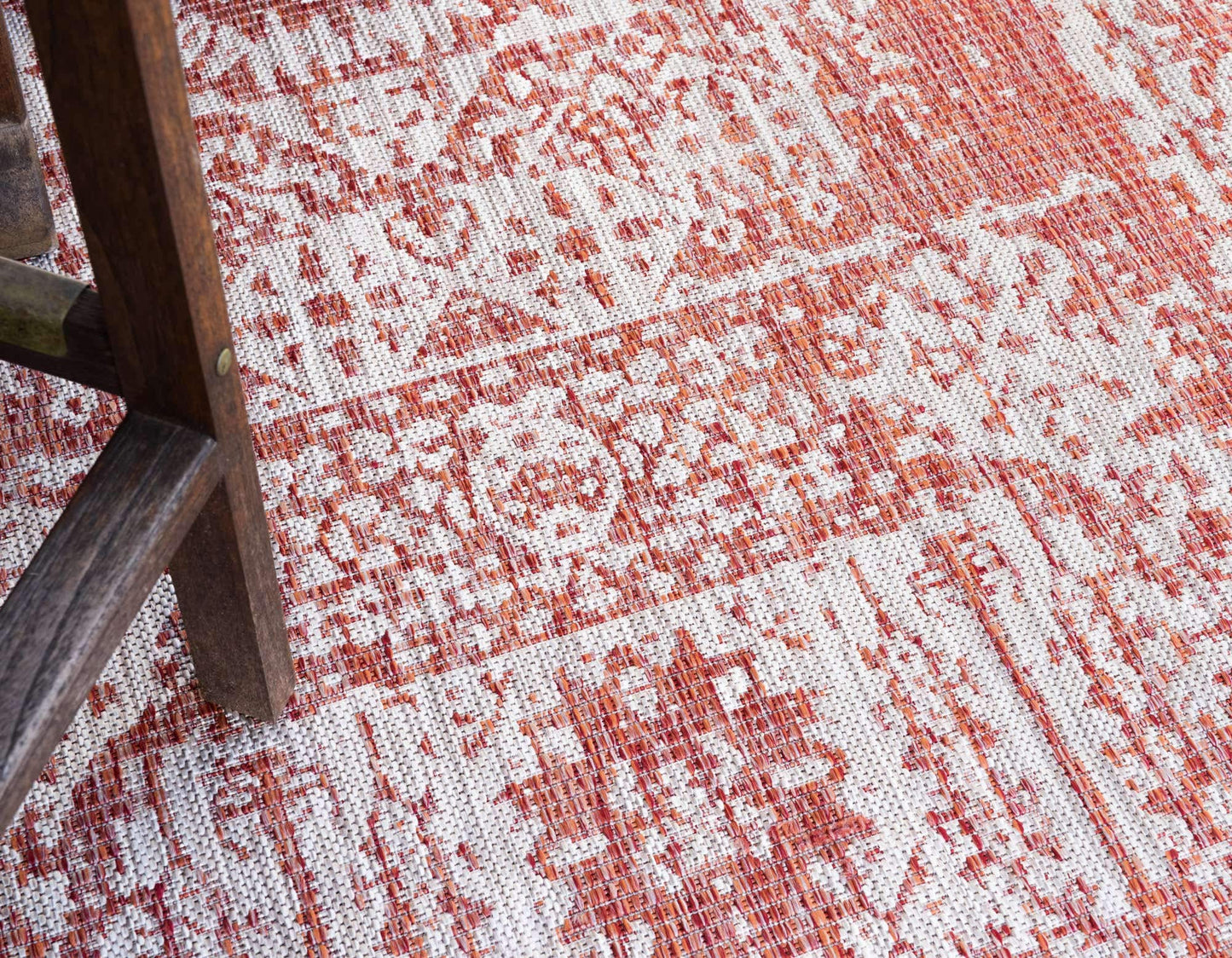 Unique Loom Outdoor Traditional Collection Area Rug - Timeworn (2' x 6' 1" Runner, Rust Red/ Gray)