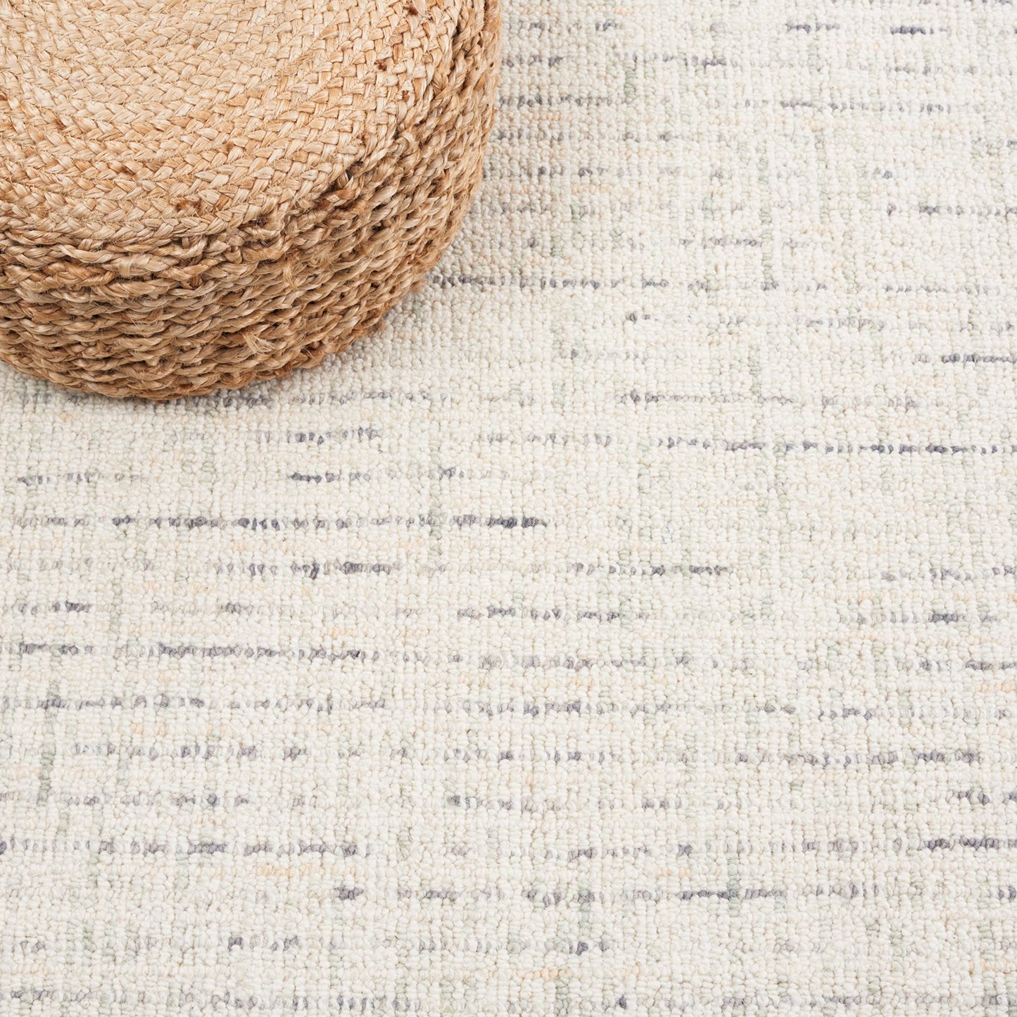 SAFAVIEH Abstract Collection Area Rug - 6' x 9', Ivory & Light Grey, Handmade Wool, Ideal for High Traffic Areas in Living Room, Bedroom (ABT468K)