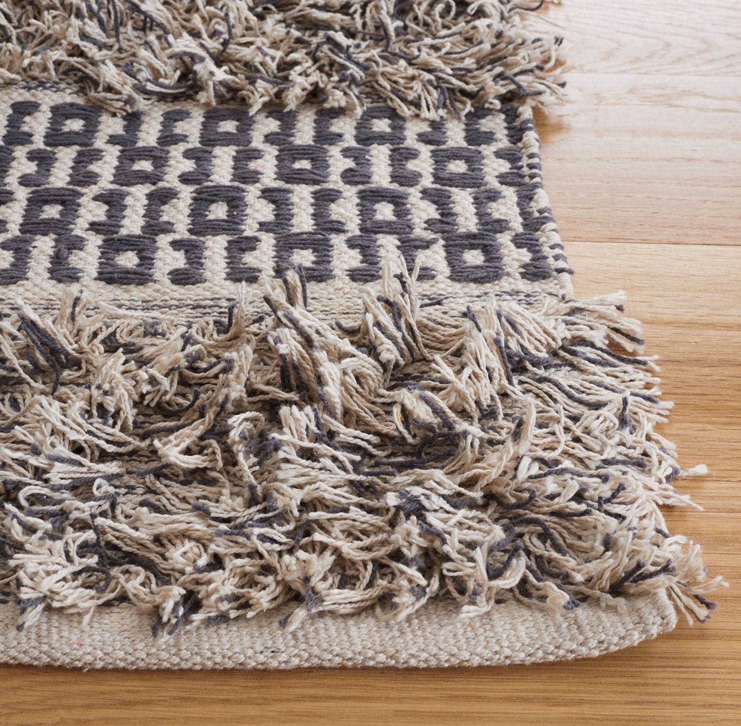 SAFAVIEH Natura Collection Accent Rug - 4' x 6', Grey & Ivory, Flat Weave Cotton Design, Easy Care, Ideal for High Traffic Areas in Entryway, Living Room, Bedroom (NAT928F)