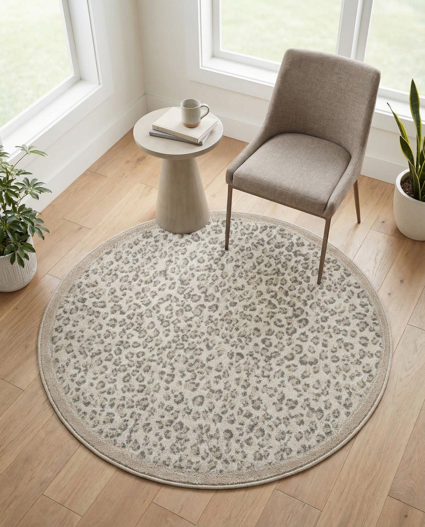 Rugs.com Savannah Collection Rug – 4 Ft Round Ivory Medium-Pile Rug Perfect for Kitchens, Dining Rooms