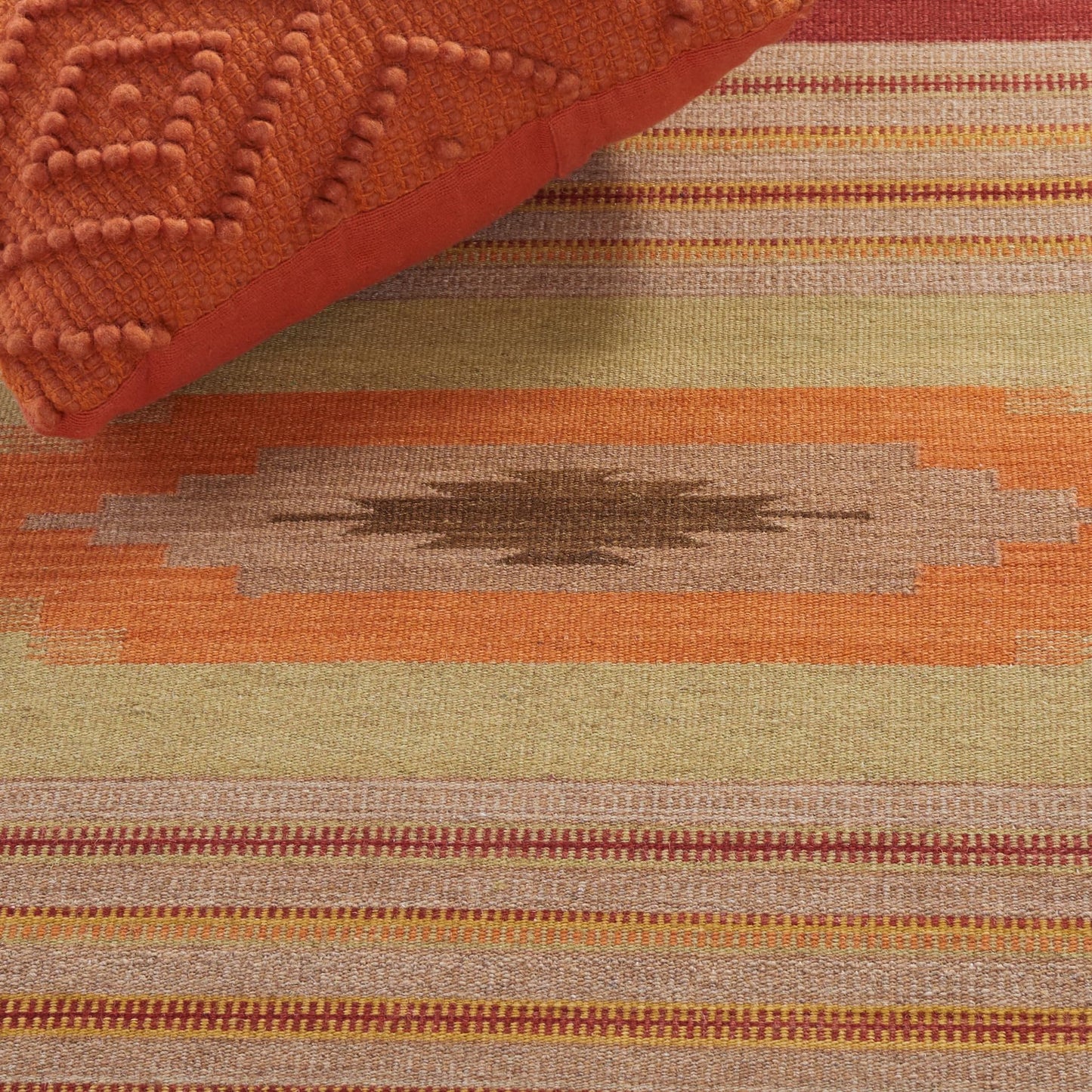 SAFAVIEH Kilim Collection Accent Rug - 3' x 5', Brown & Multi, Handmade Southwestern Tribal Wool, Ideal for High Traffic Areas in Entryway, Living Room, Bedroom (NVK176A)