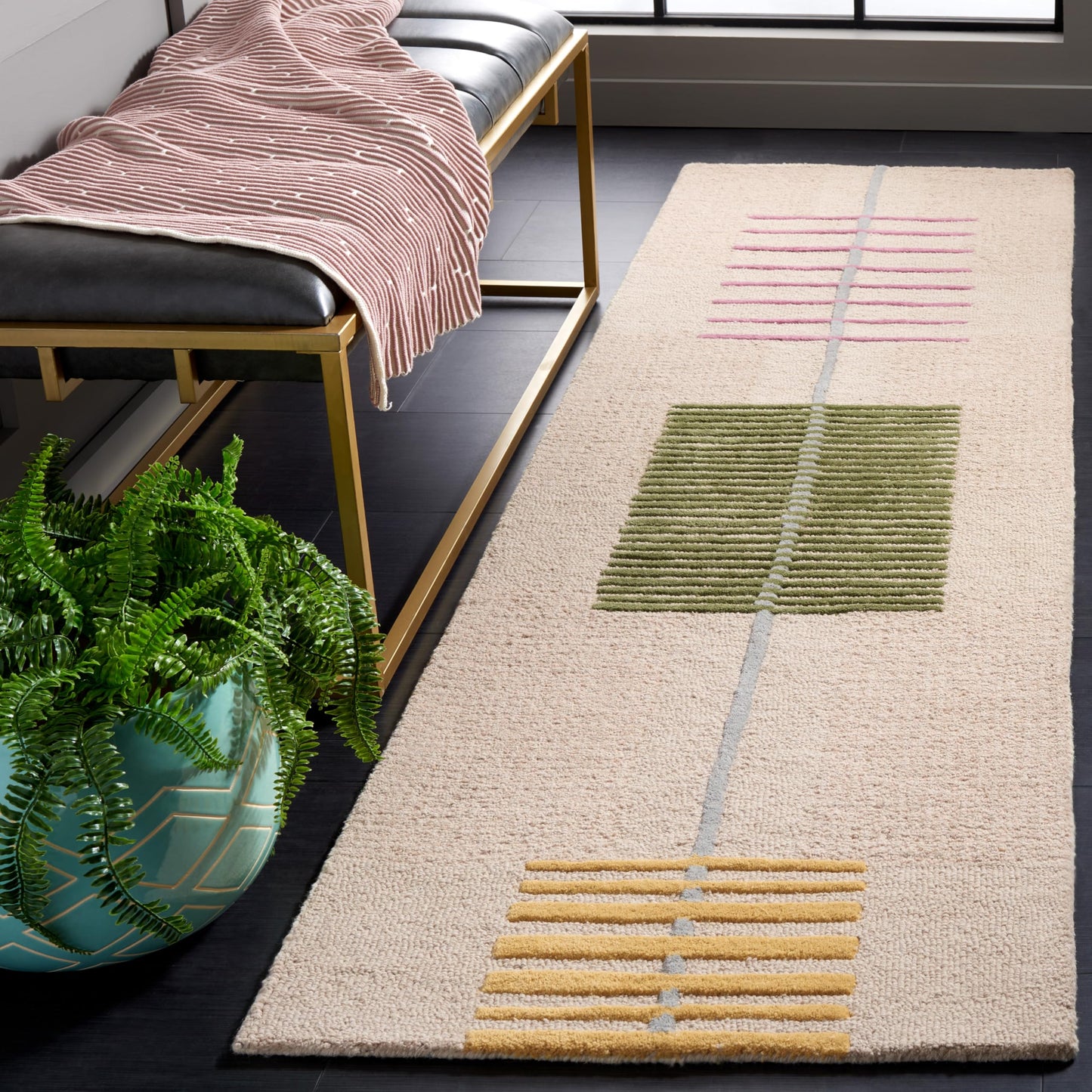 SAFAVIEH Genre Collection Runner Rug - 2'3" x 8', Beige & Green, Geometric Design, Handmade Wool, Ideal for the Living Room, Bedroom, Dining Room (GRE204B-28)