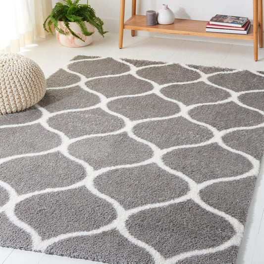 SAFAVIEH Tahoe Shag Collection Area Rug - 5' x 7', Grey & White, Trellis Design, Non-Shedding & Easy Care, 1.2-inch Thick Ideal for High Traffic Areas in Living Room, Bedroom (THO677H)